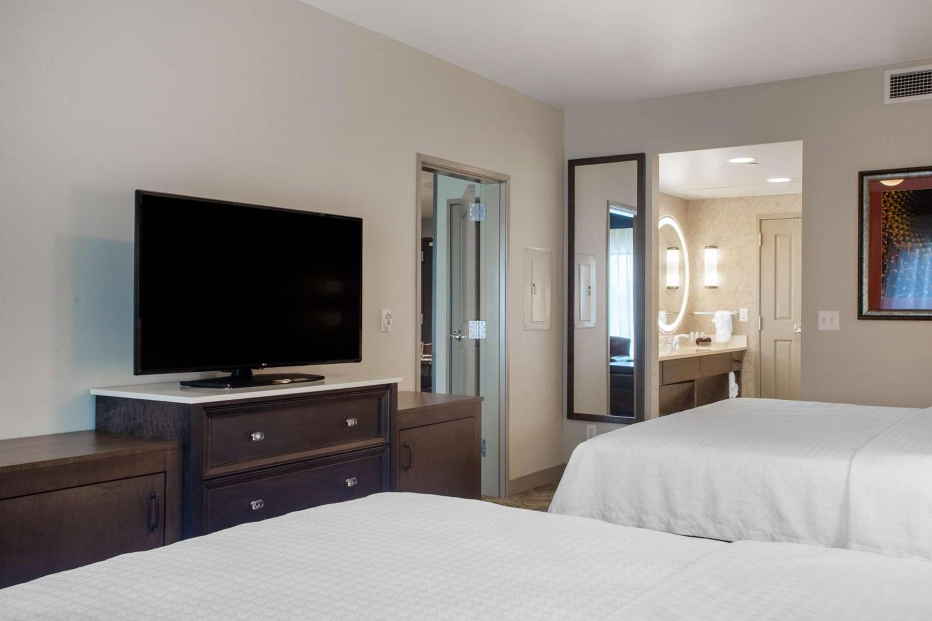 Homewood Suites By Hilton Salina/Downtown, Ks photo 26