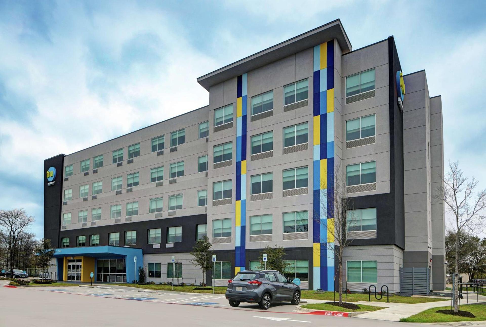 Tru By Hilton Austin Airport, Tx photo 1