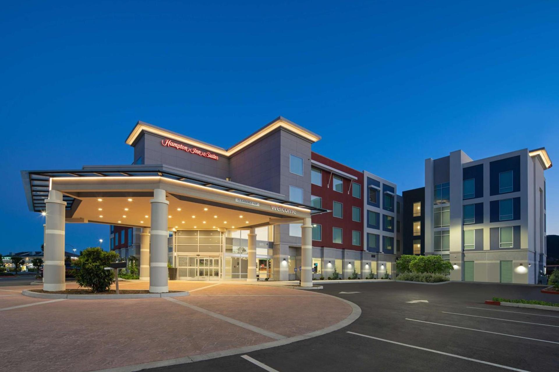 Hampton Inn & Suites Gilroy, Ca photo 2