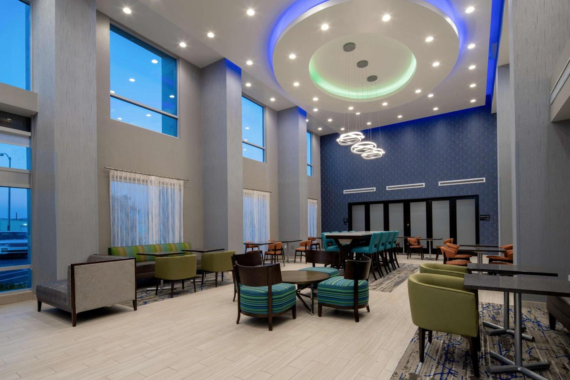 Hampton Inn & Suites Gilroy, Ca photo 3