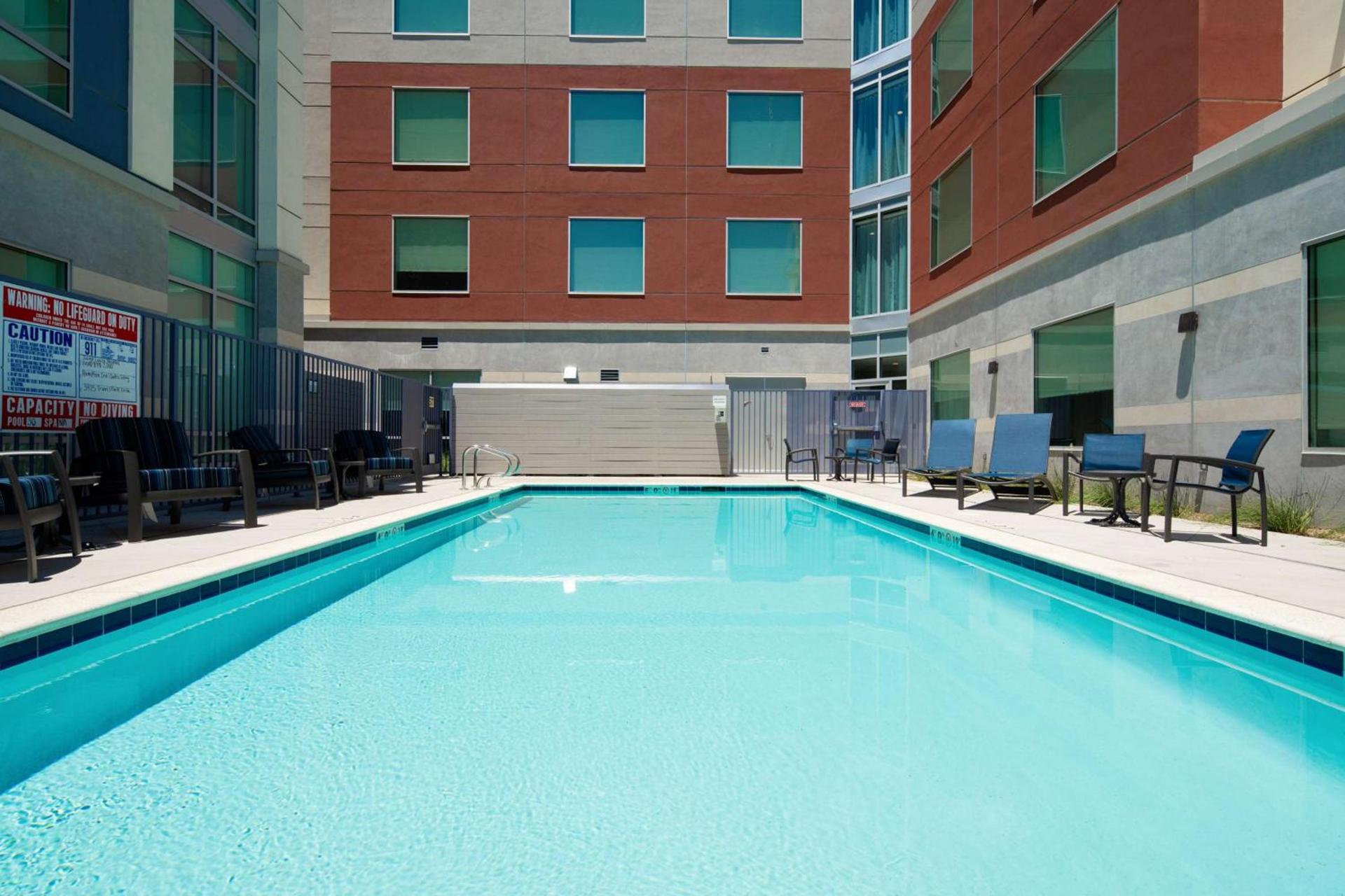 Hampton Inn & Suites Gilroy, Ca photo 7