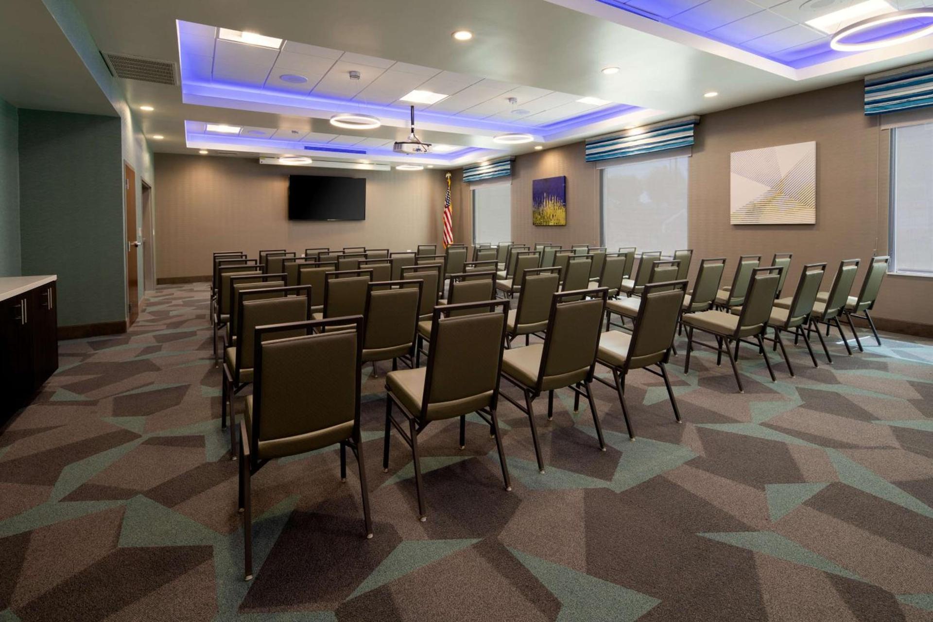 Hampton Inn & Suites Gilroy, Ca photo 39