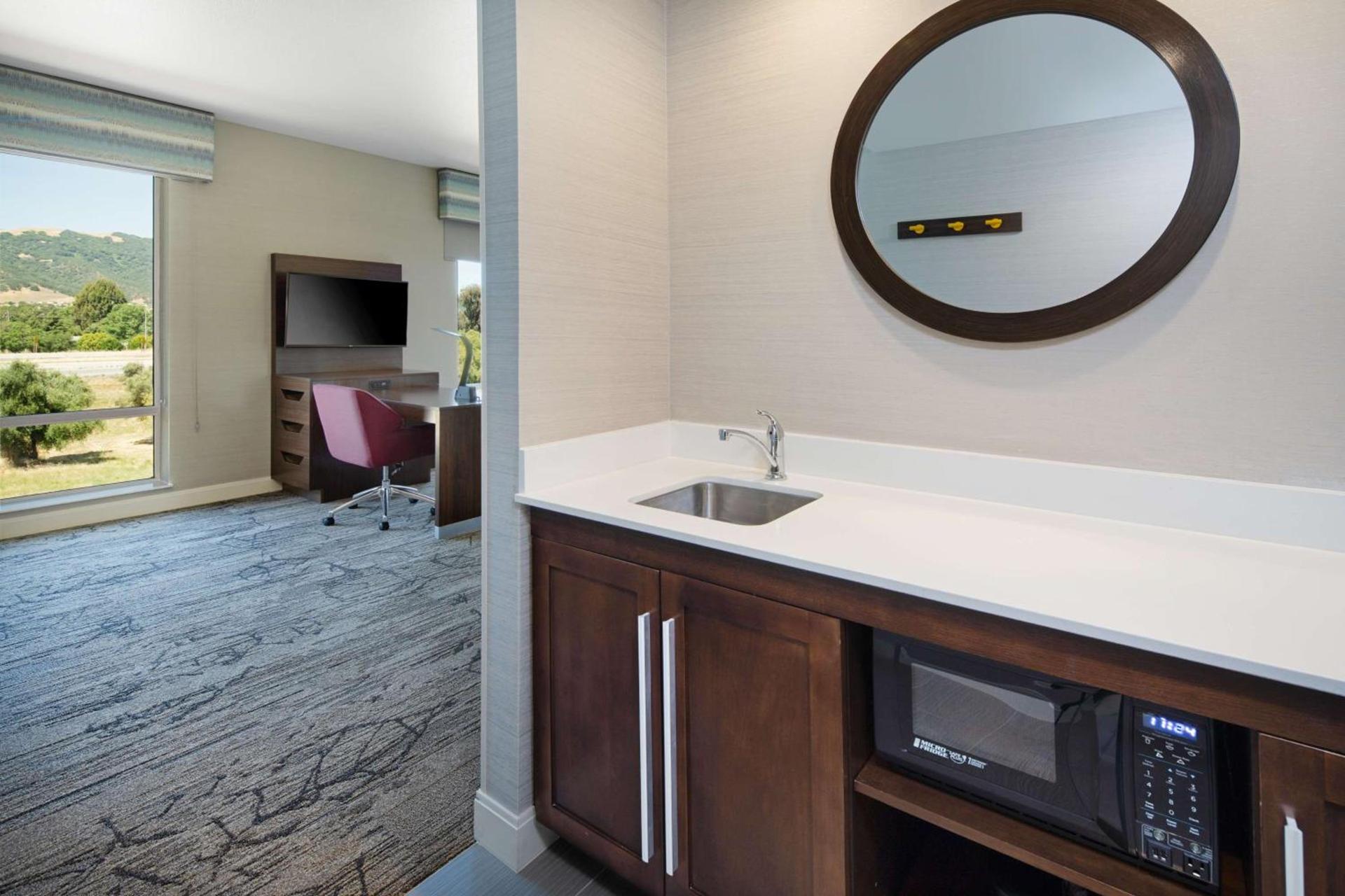 Hampton Inn & Suites Gilroy, Ca photo 40