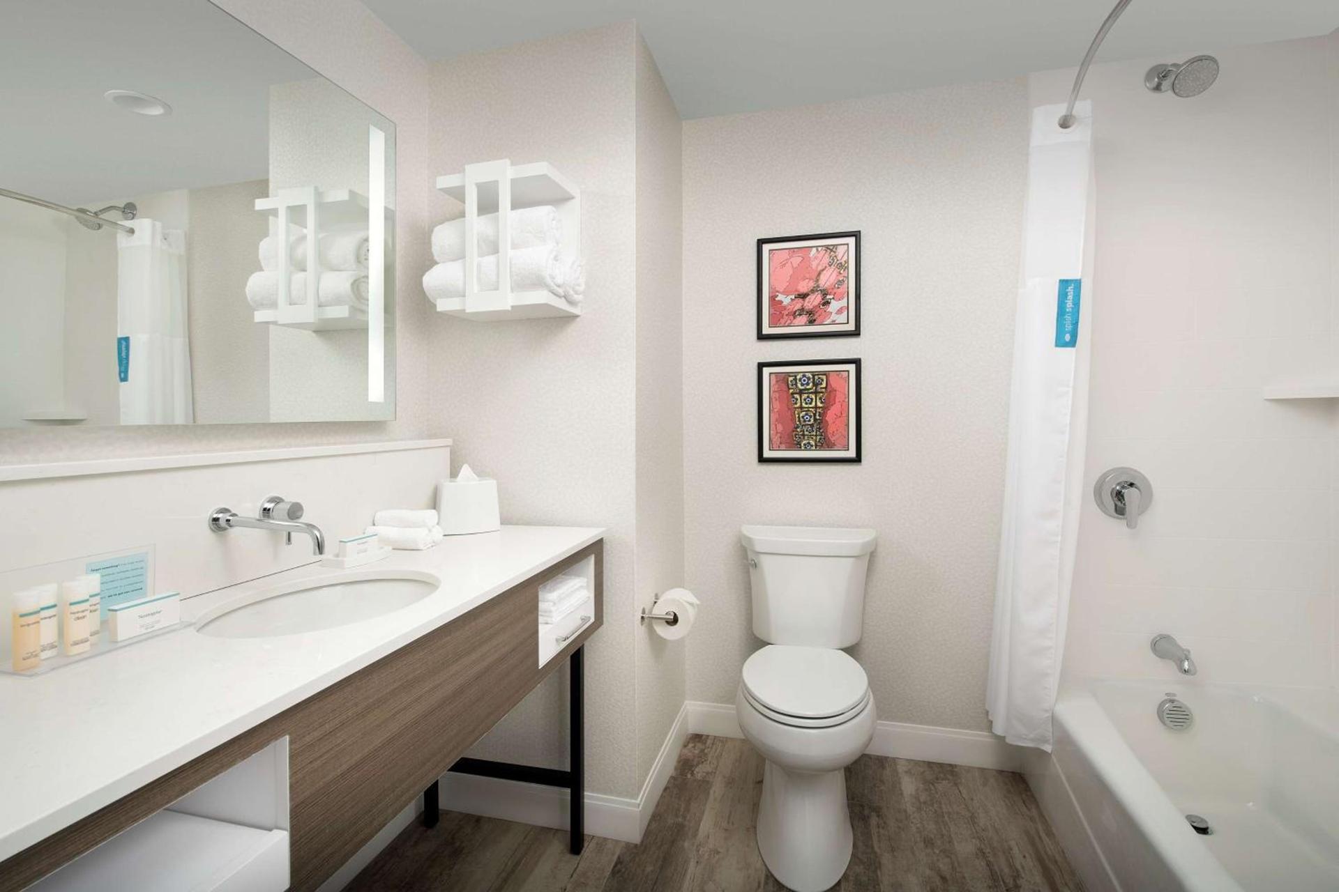 Hampton Inn Boston Logan Airport Chelsea photo 23