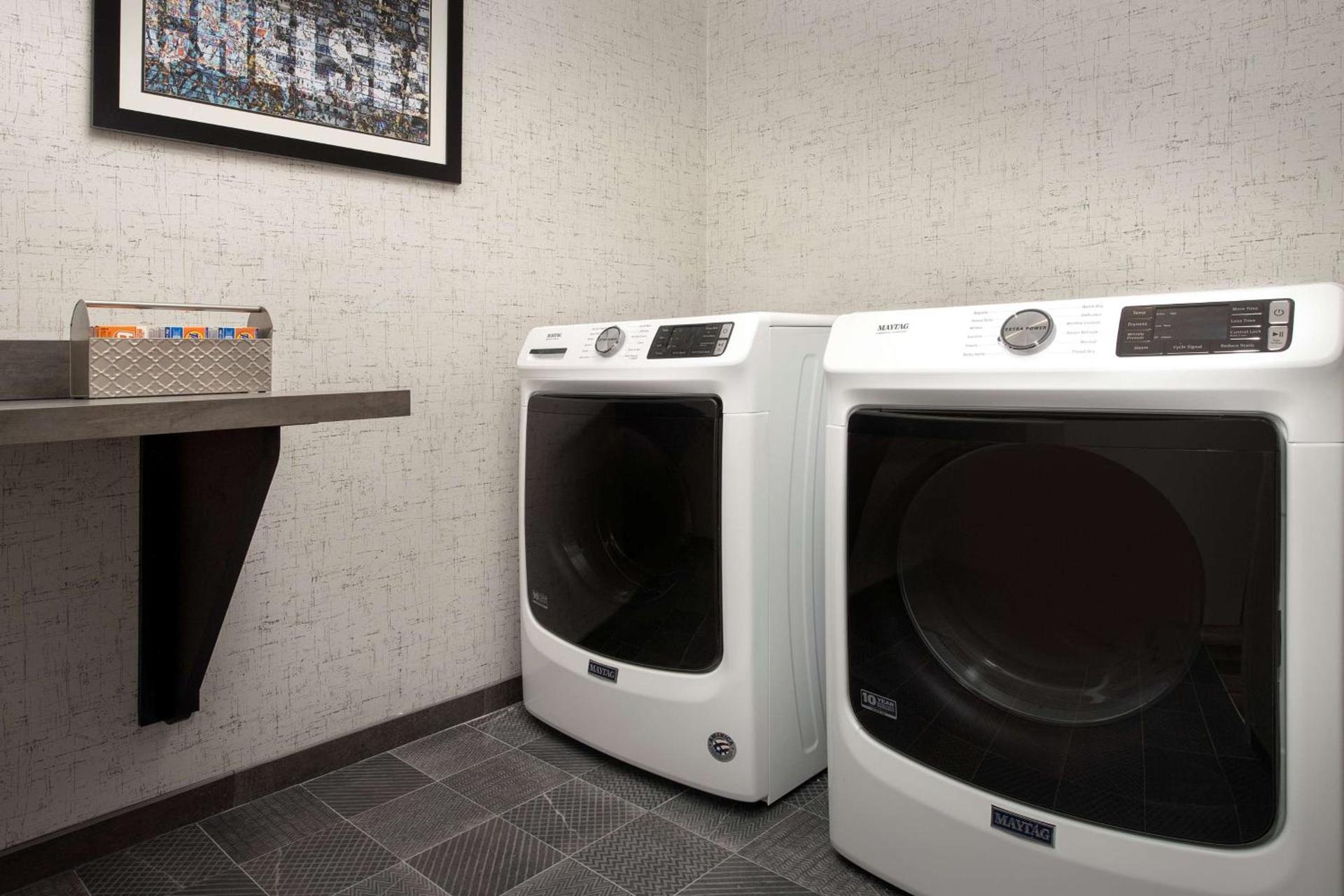Hampton Inn Boston Logan Airport Chelsea photo 27