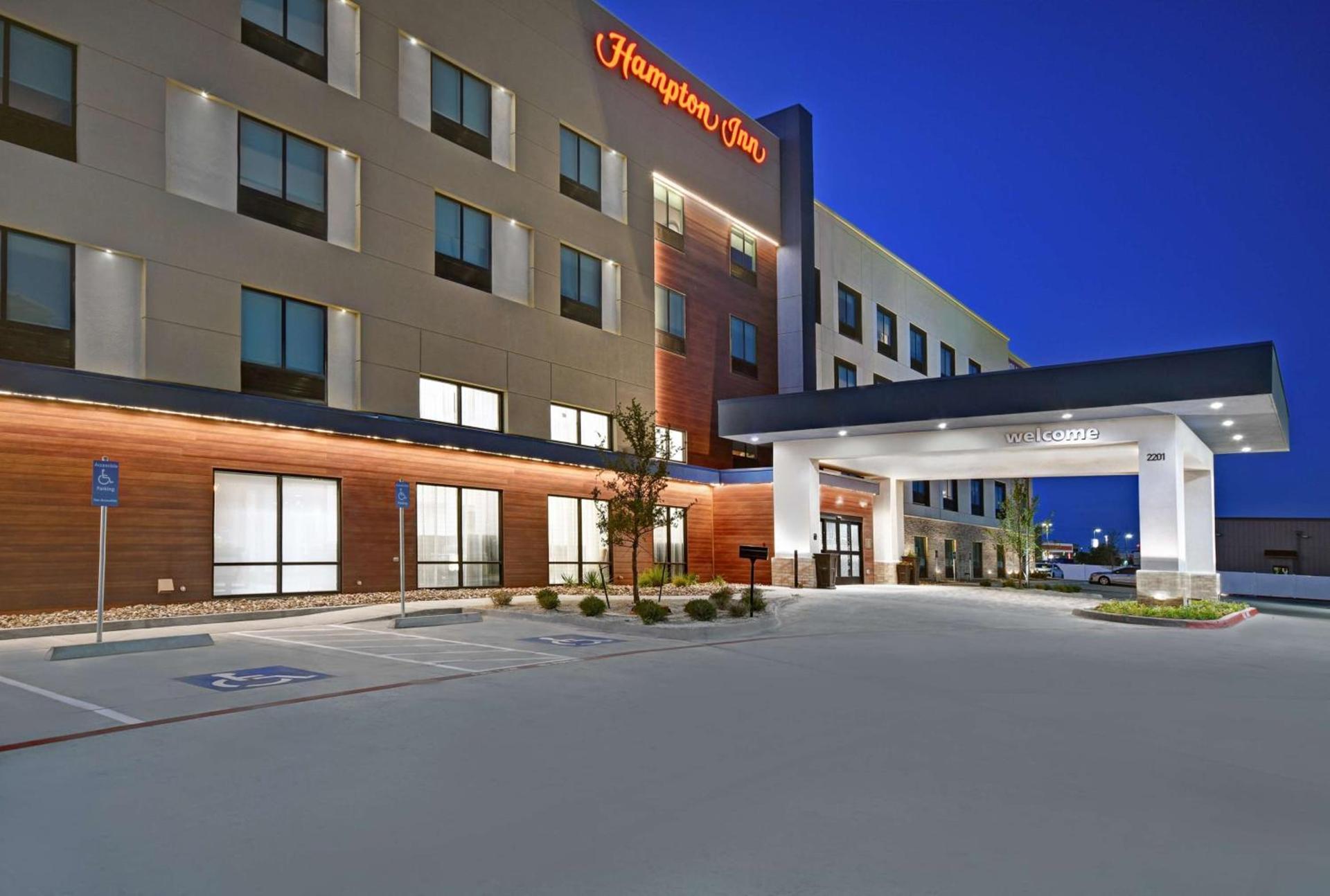 Hampton Inn Midland South, Tx photo 5