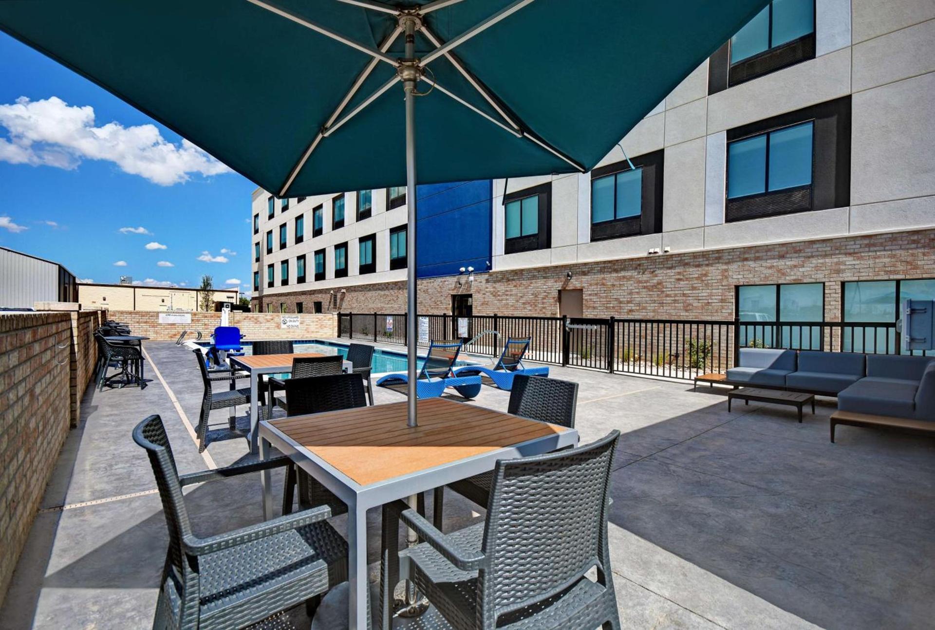 Hampton Inn Midland South, Tx photo 14