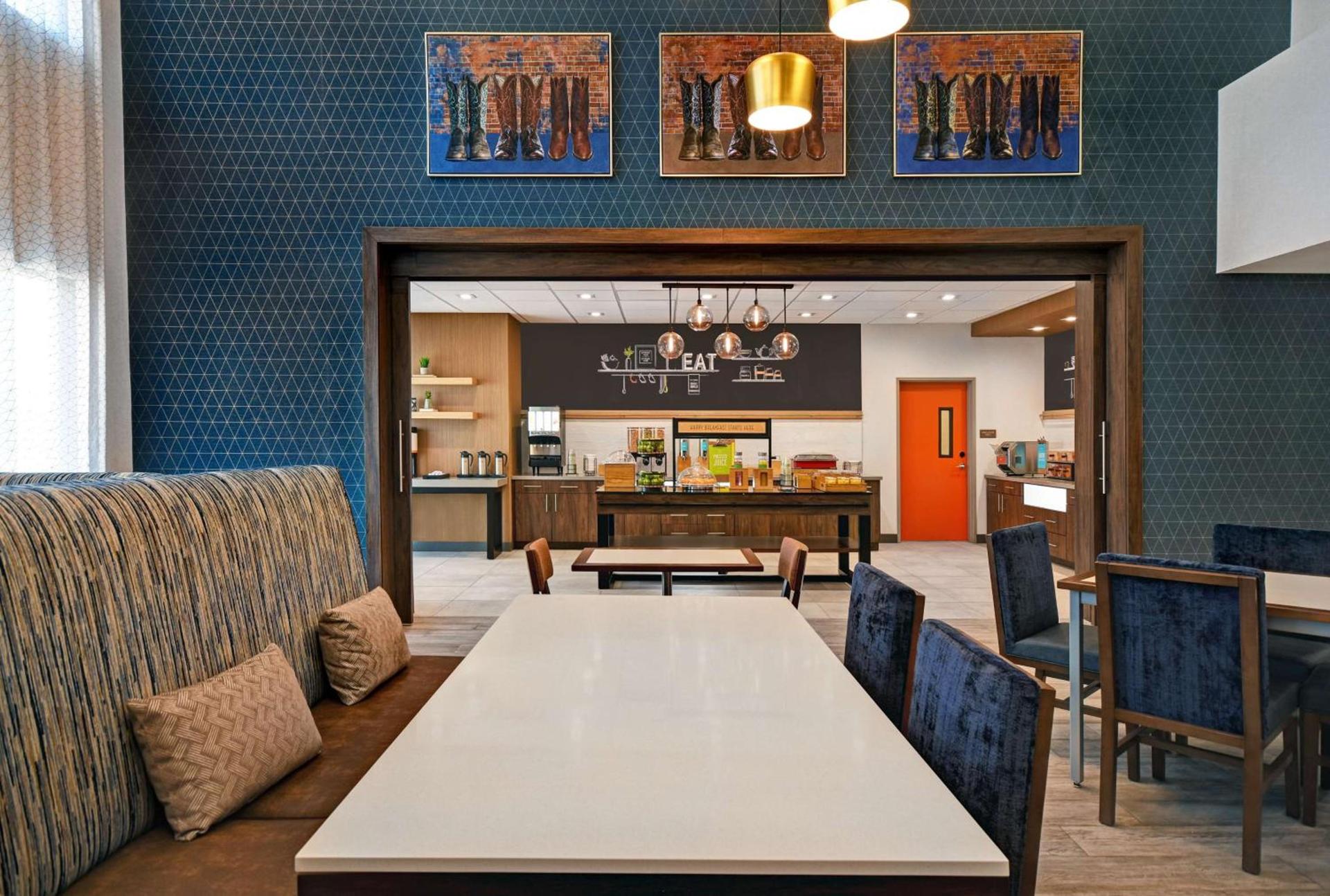 Hampton Inn Midland South, Tx photo 16