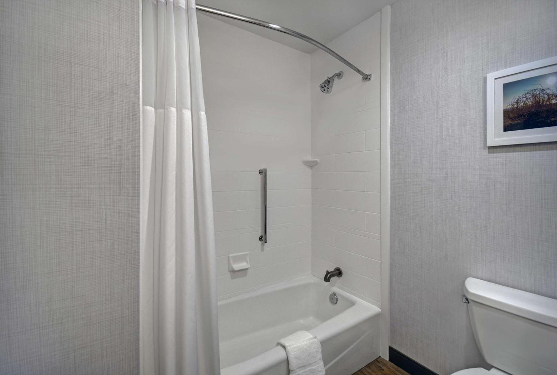 Hampton Inn Midland South, Tx photo 27