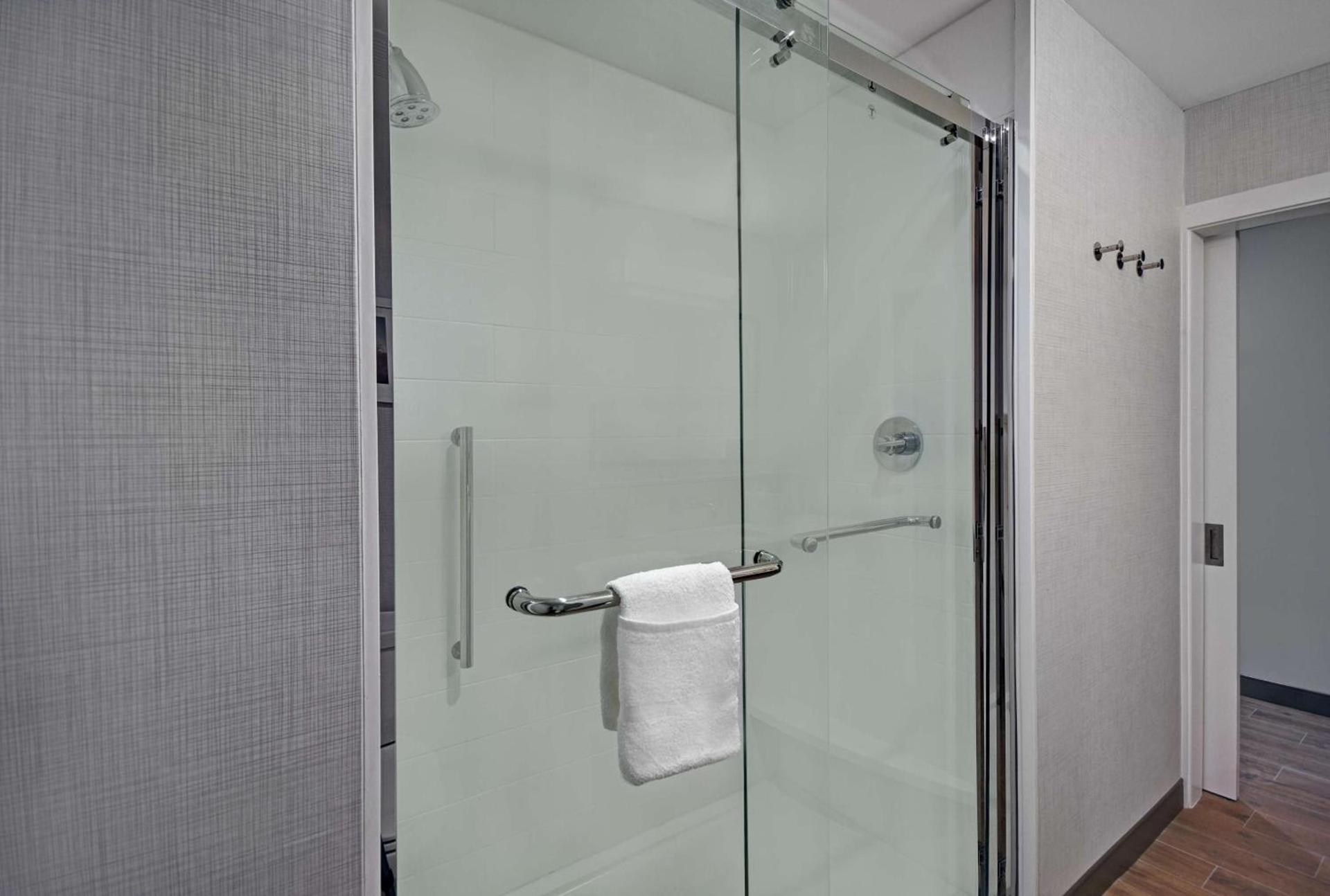 Hampton Inn Midland South, Tx photo 32