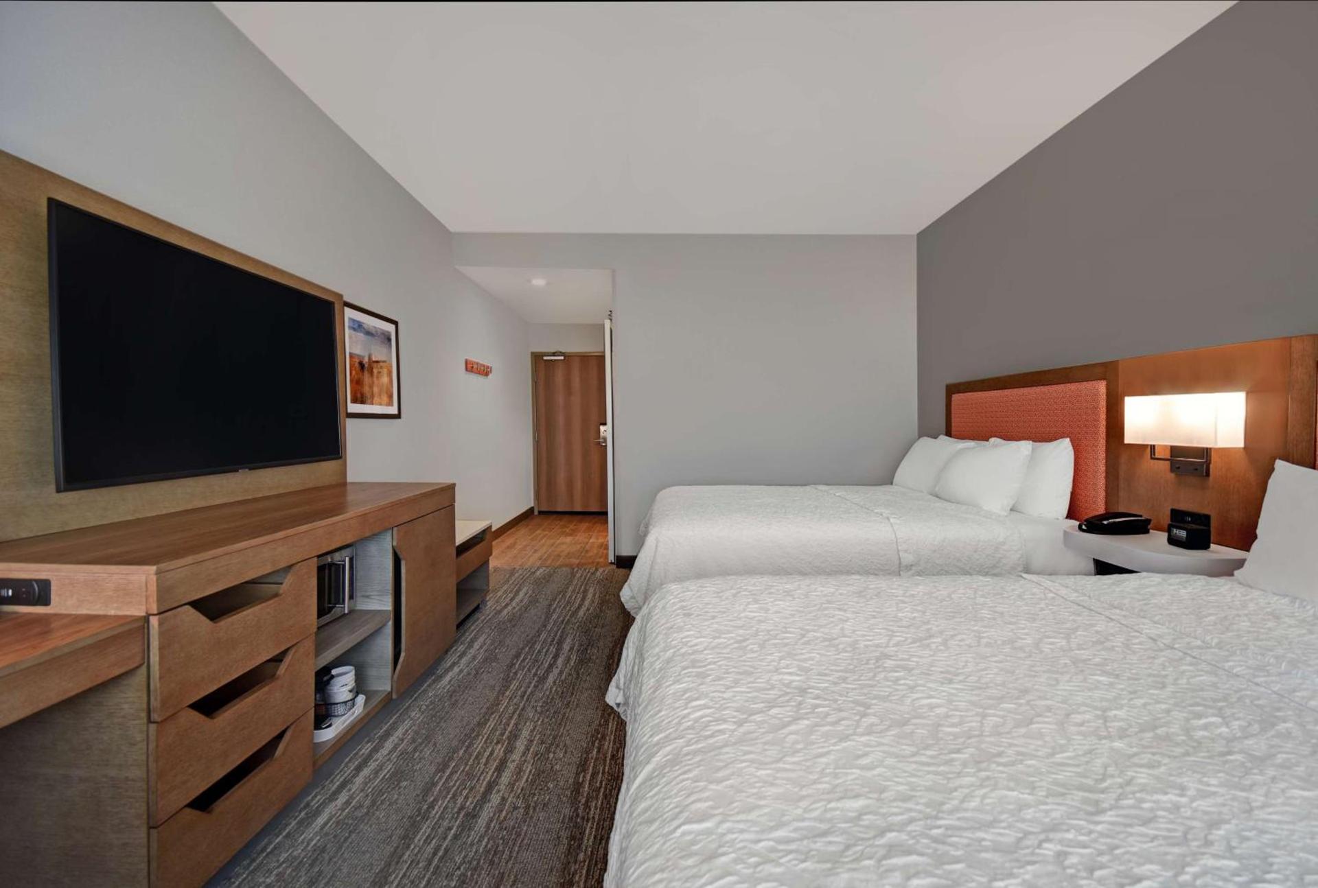 Hampton Inn Midland South, Tx photo 34