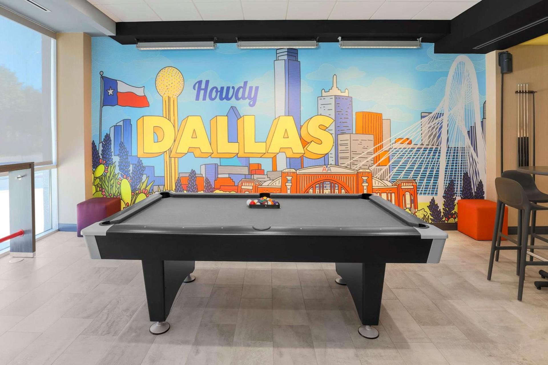 Tru By Hilton Dallas Market Center photo 6