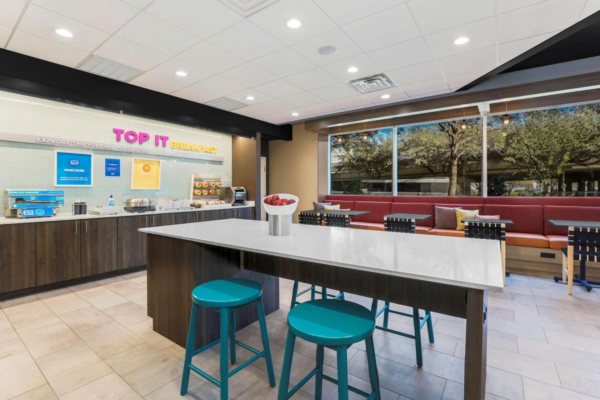 Tru By Hilton Dallas Market Center photo 10