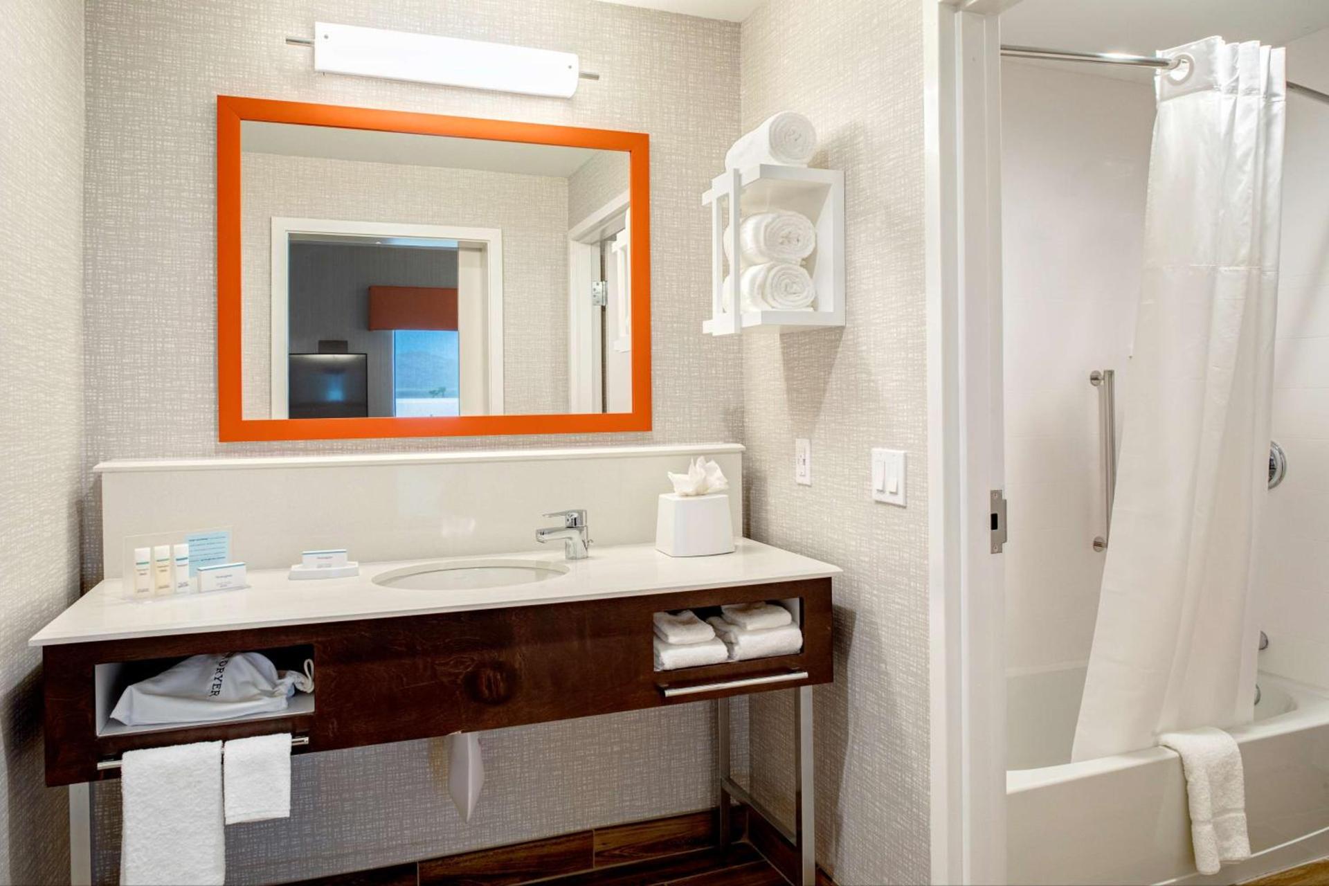 Hampton Inn & Suites Indio, Ca photo 32
