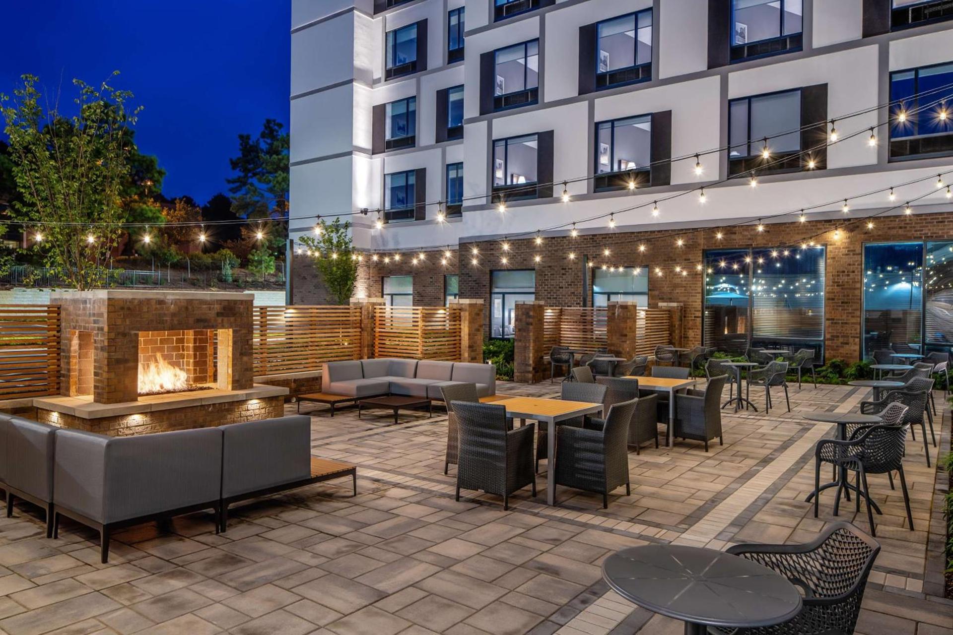 Hampton Inn & Suites Raleigh Midtown, NC photo 2