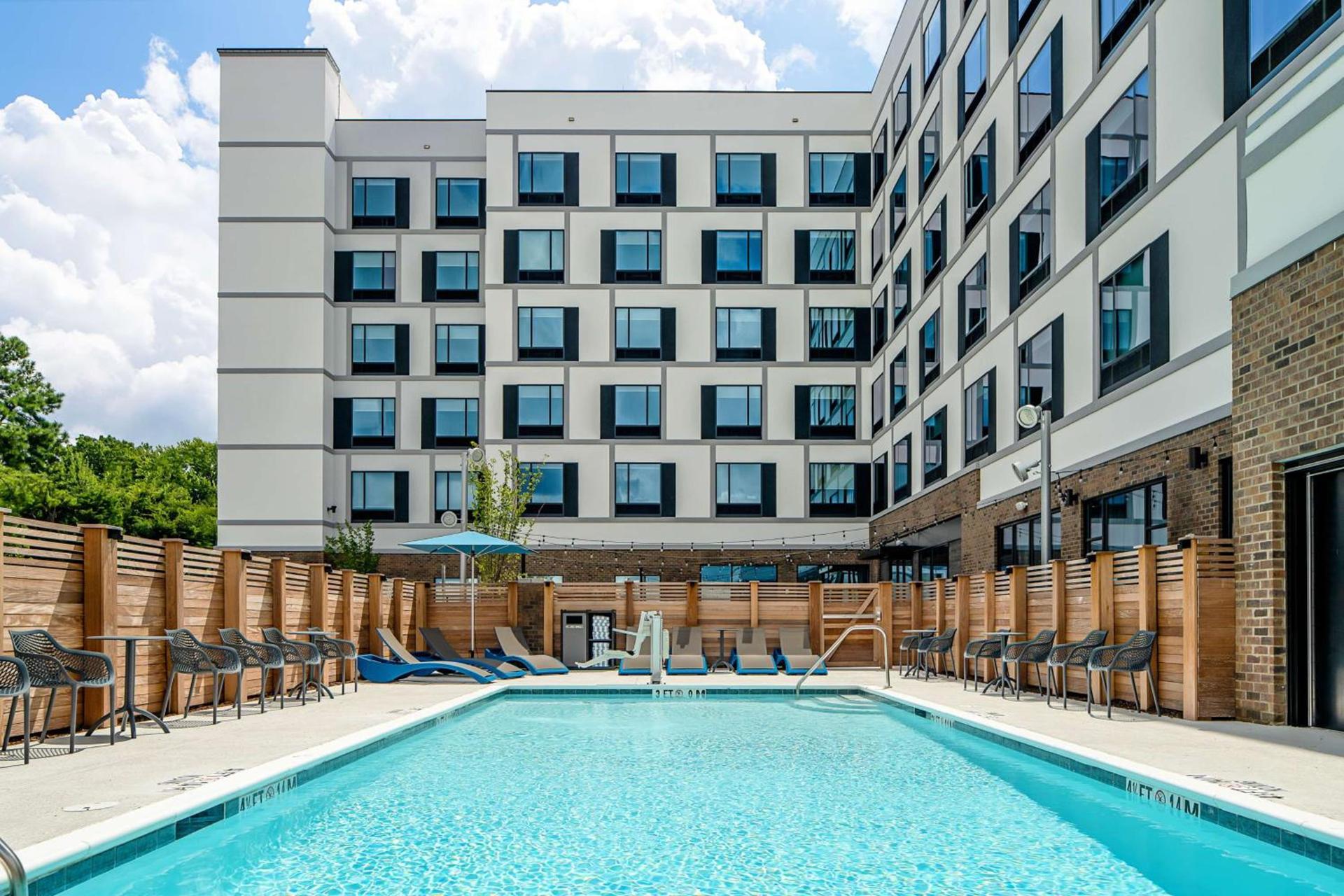 Hampton Inn & Suites Raleigh Midtown, NC photo 6