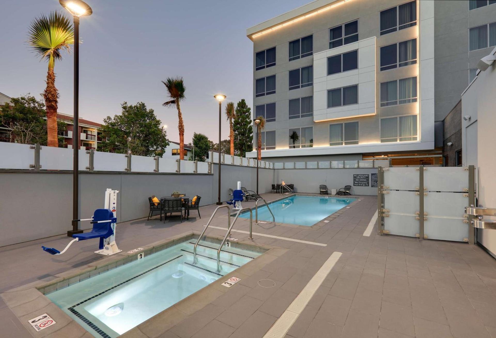 Hampton Inn by Hilton Irvine Spectrum Lake Forest photo 7