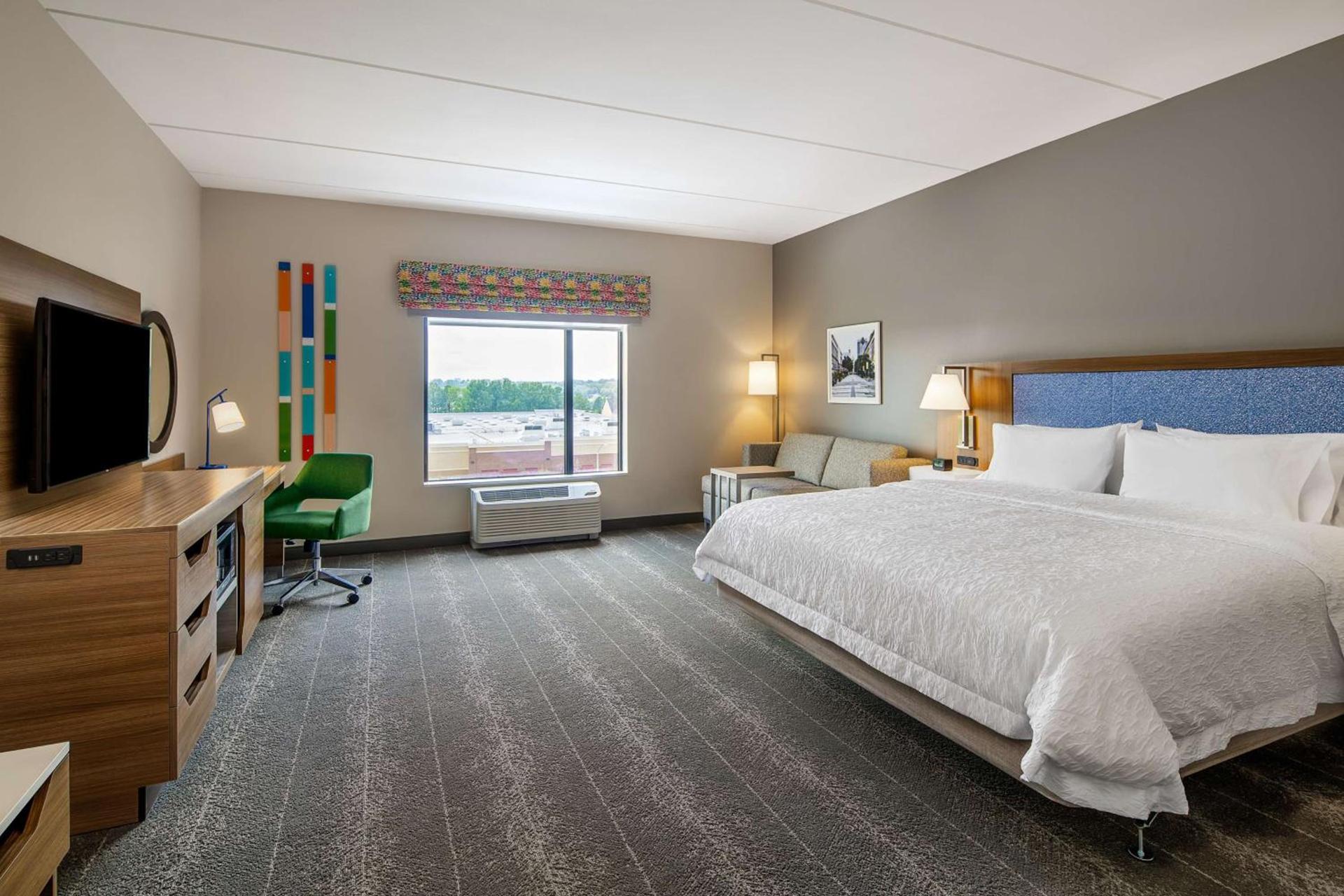 Hampton Inn & Suites Raleigh Midtown, NC photo 21