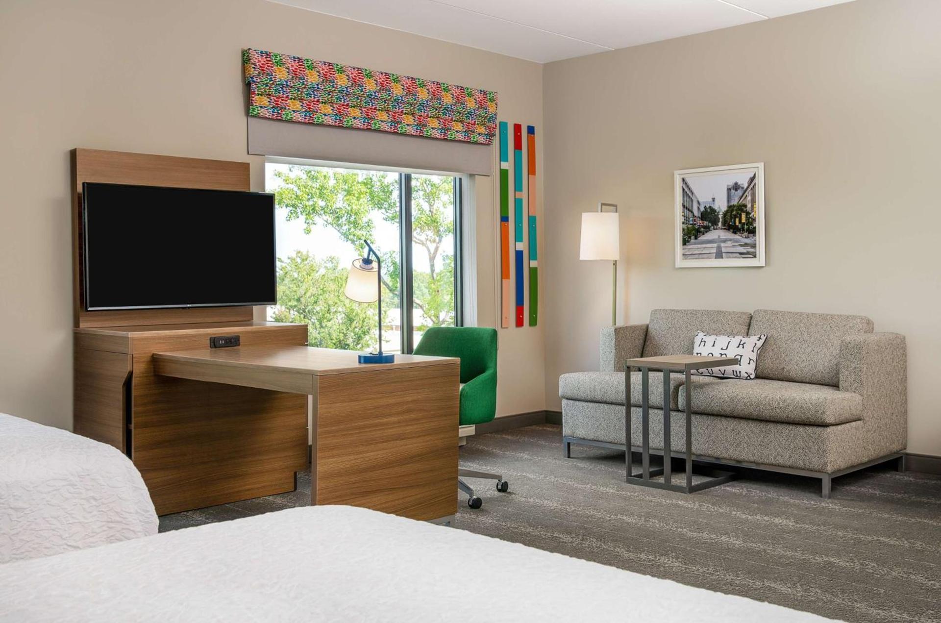 Hampton Inn & Suites Raleigh Midtown, NC photo 20