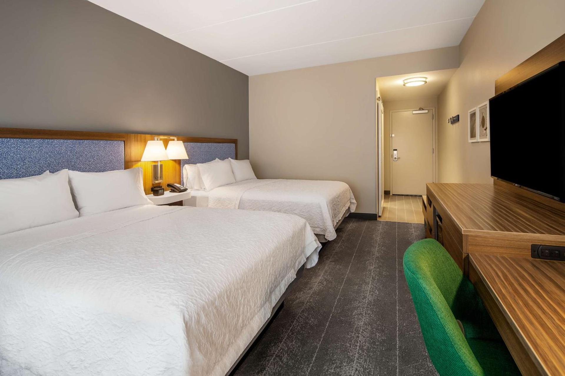 Hampton Inn & Suites Raleigh Midtown, NC photo 22