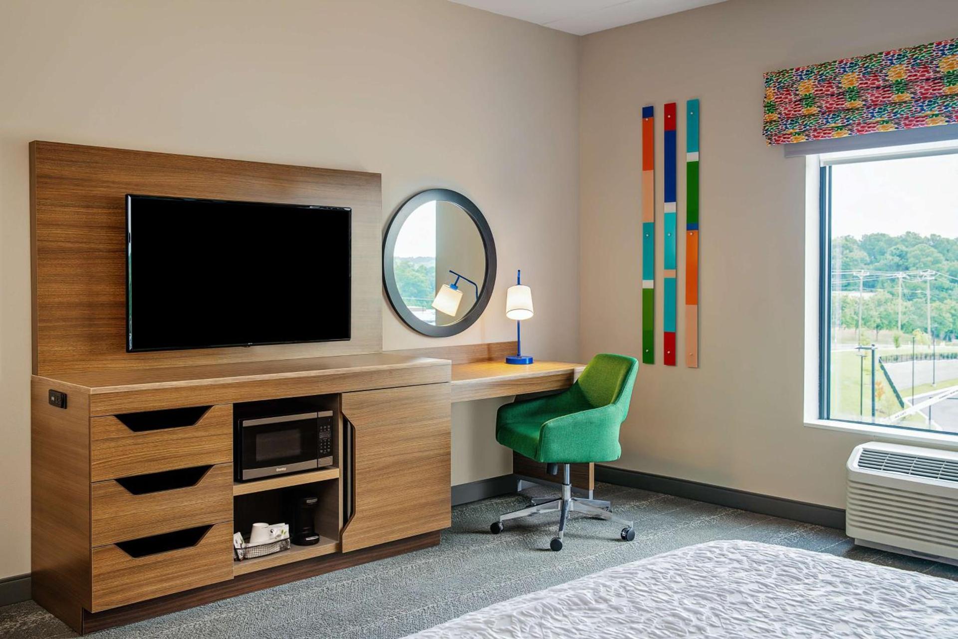 Hampton Inn & Suites Raleigh Midtown, NC photo 23