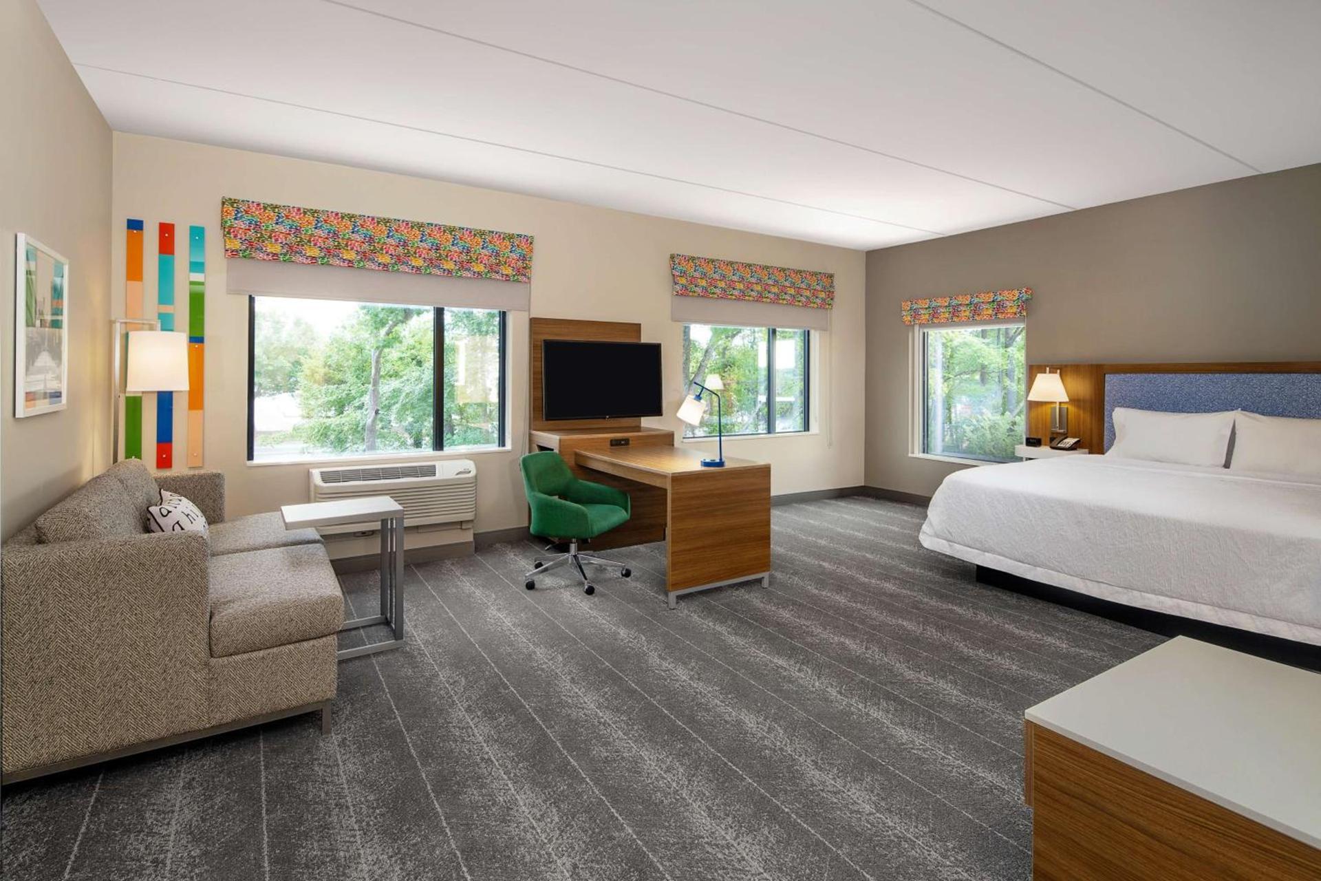 Hampton Inn & Suites Raleigh Midtown, NC photo 25