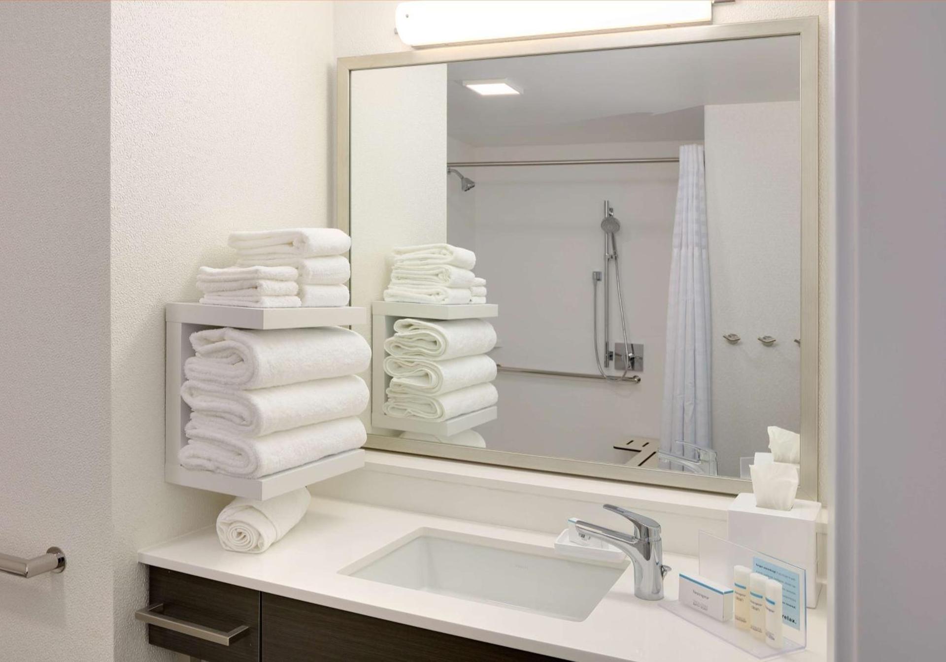 Hampton Inn by Hilton Irvine Spectrum Lake Forest photo 16