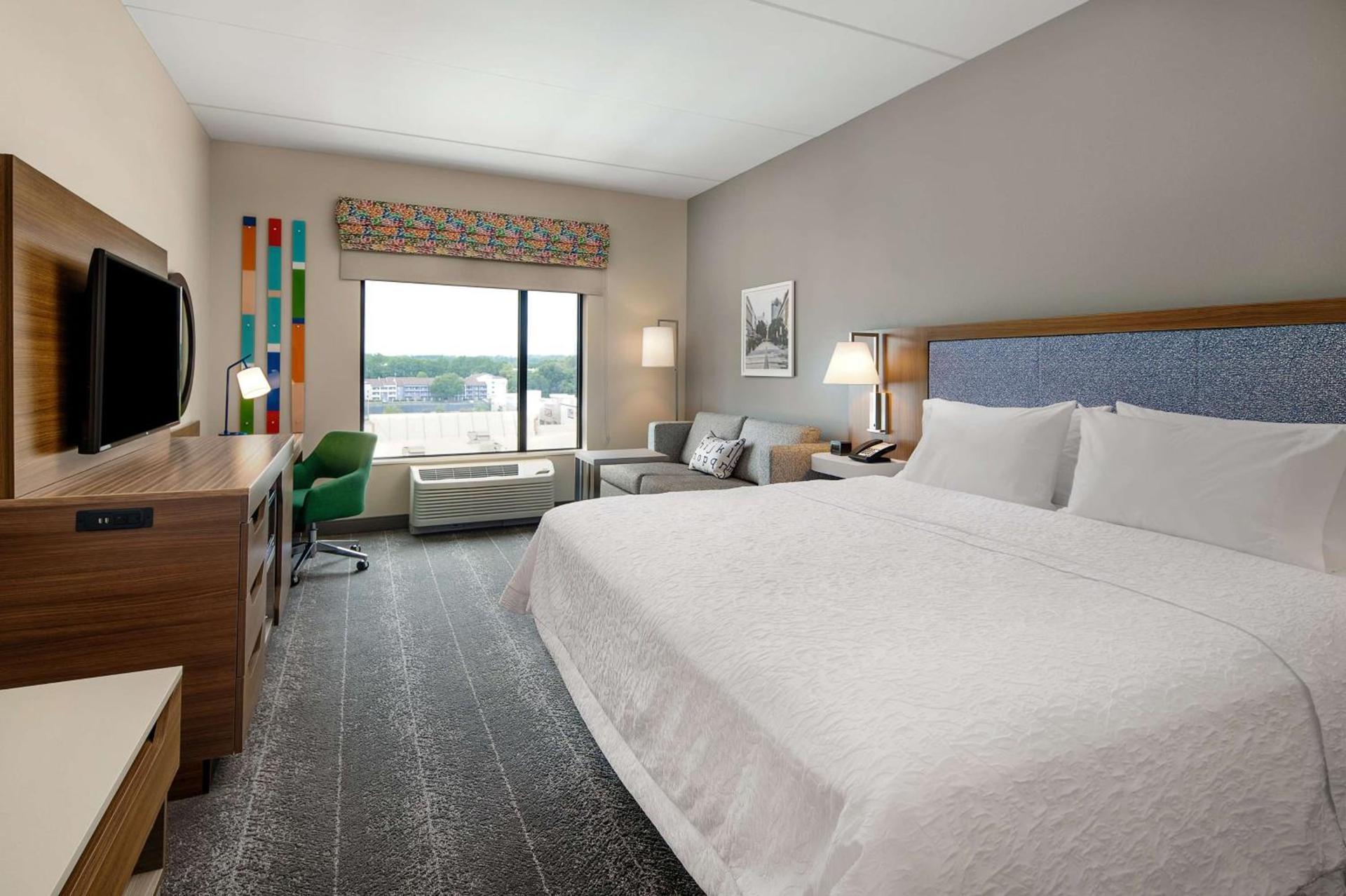 Hampton Inn & Suites Raleigh Midtown, NC photo 31