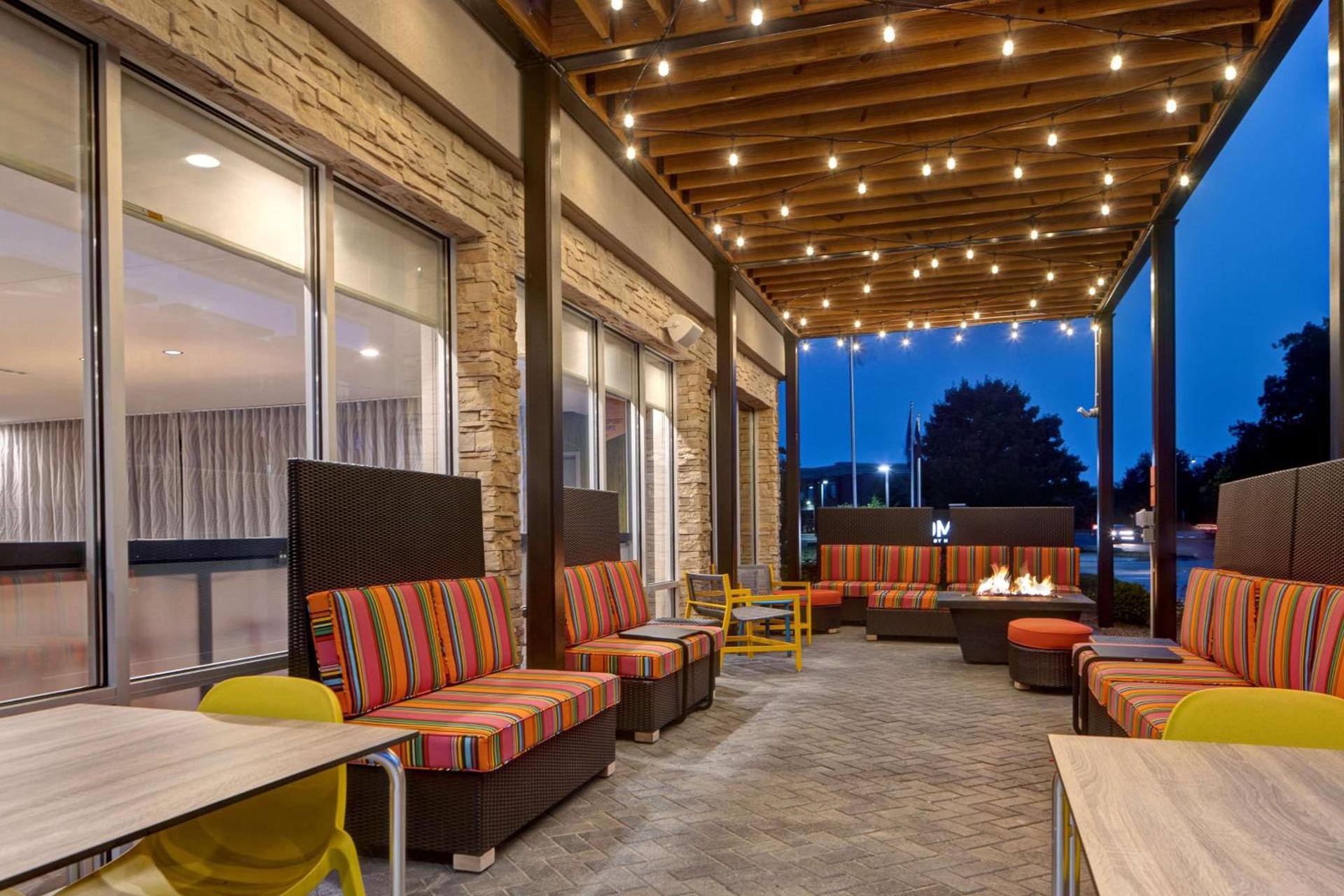 Home2 Suites By Hilton Carmel Indianapolis photo 3