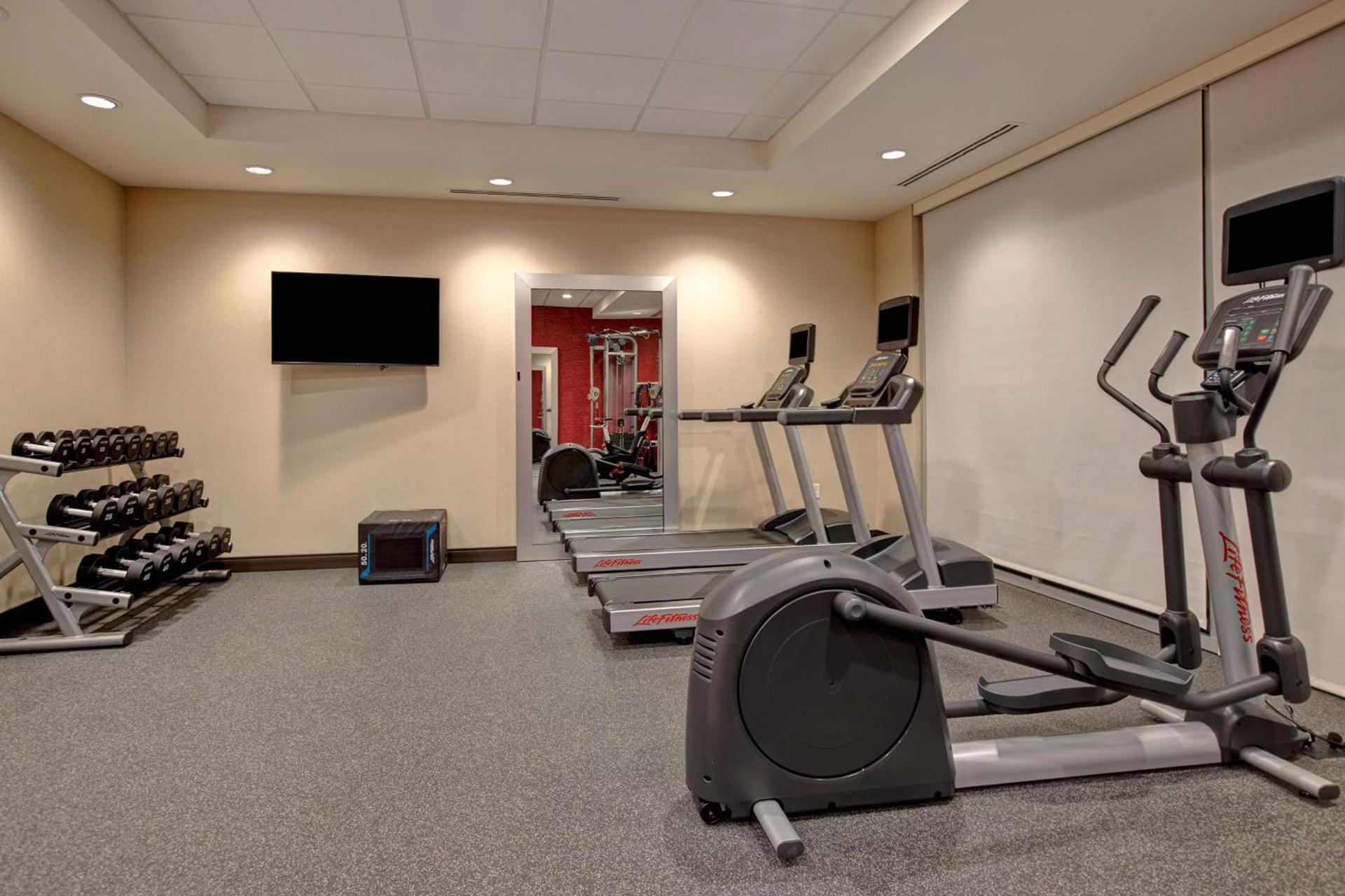 Home2 Suites By Hilton Carmel Indianapolis photo 14