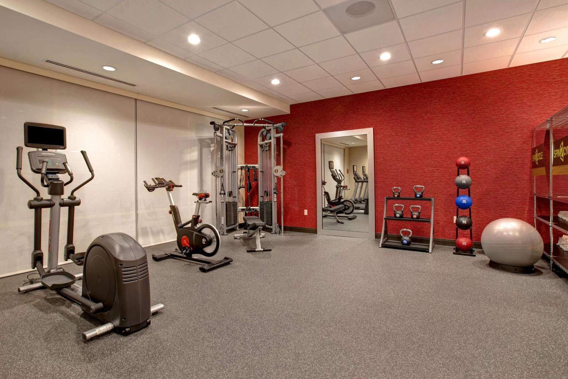 Home2 Suites By Hilton Carmel Indianapolis photo 15