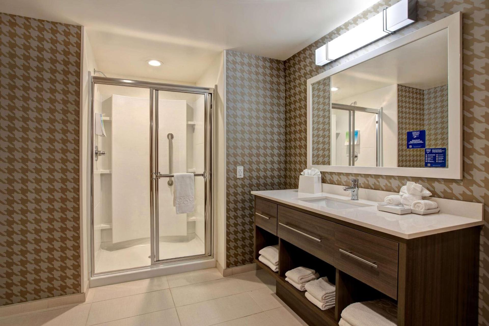 Home2 Suites By Hilton Carmel Indianapolis photo 17