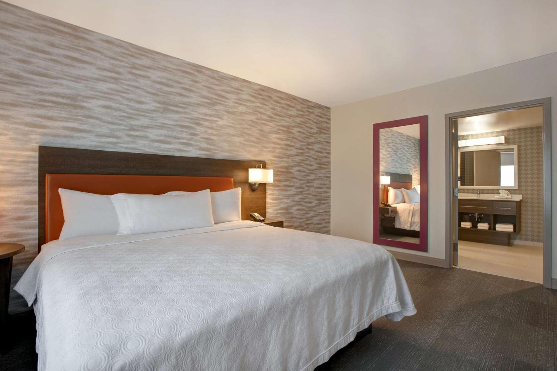 Home2 Suites By Hilton Carmel Indianapolis photo 24