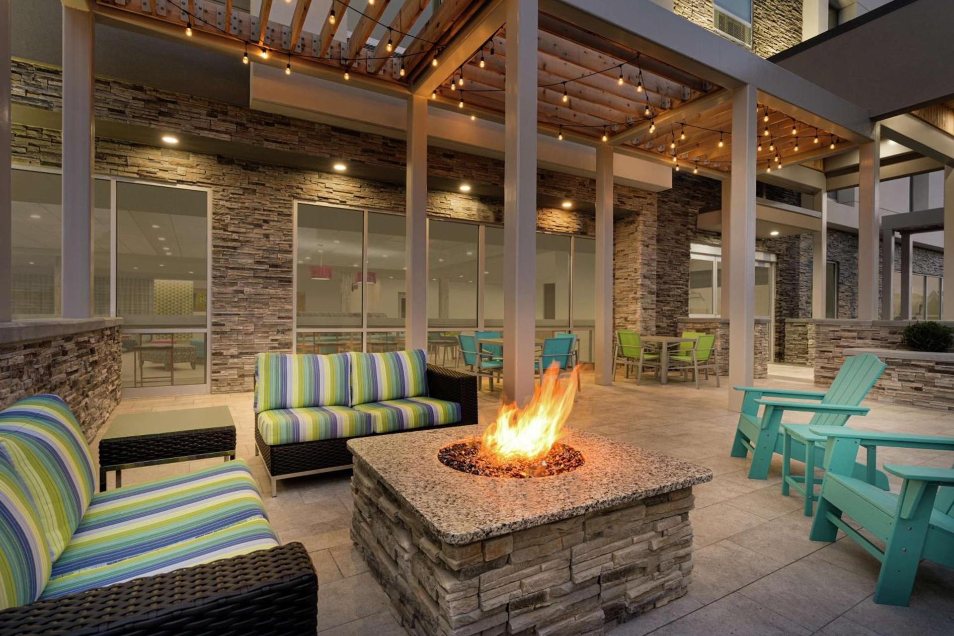 Home2 Suites By Hilton Norfolk Airport photo 2