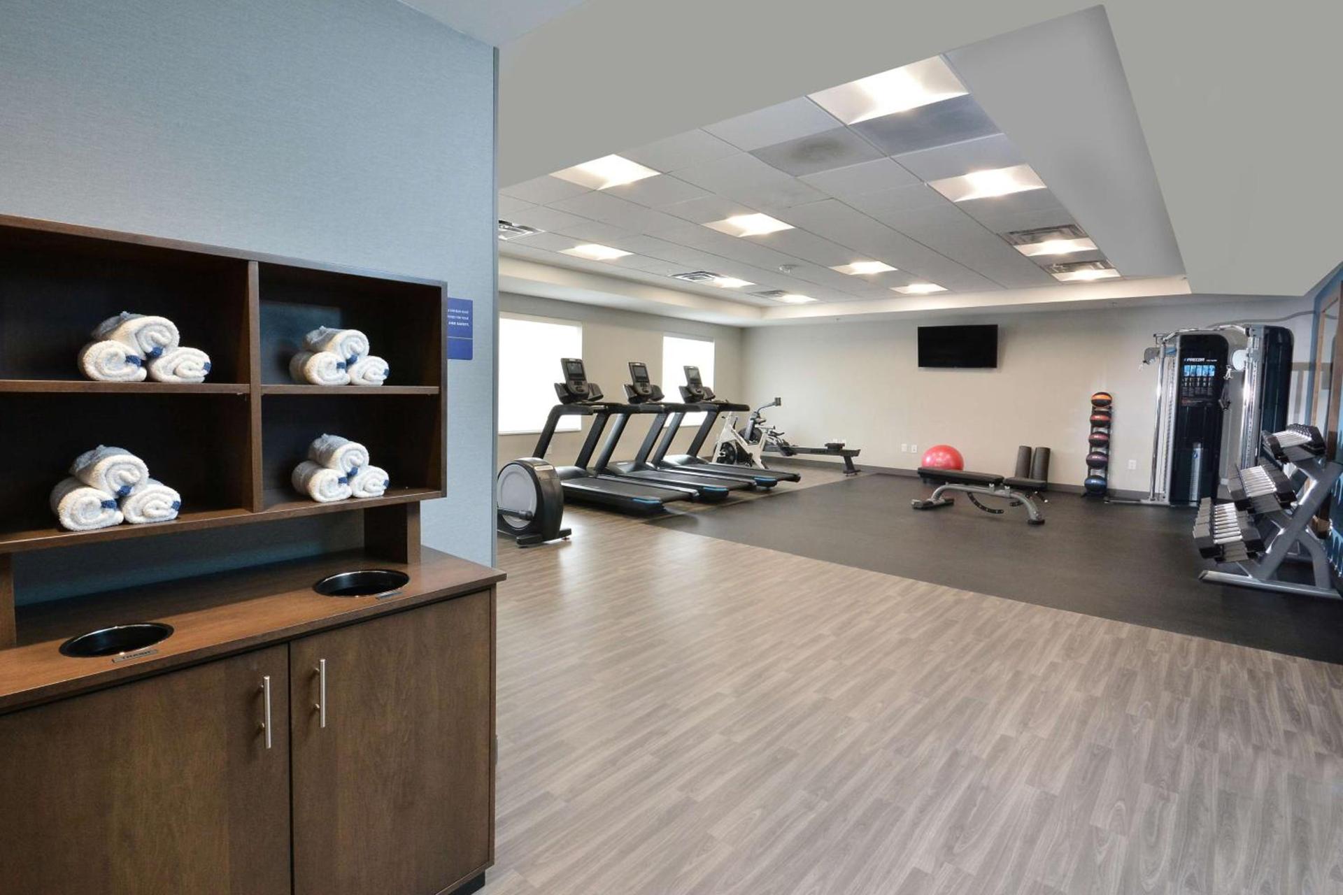 Hampton Inn & Suites Charlotte North I 485 photo 17