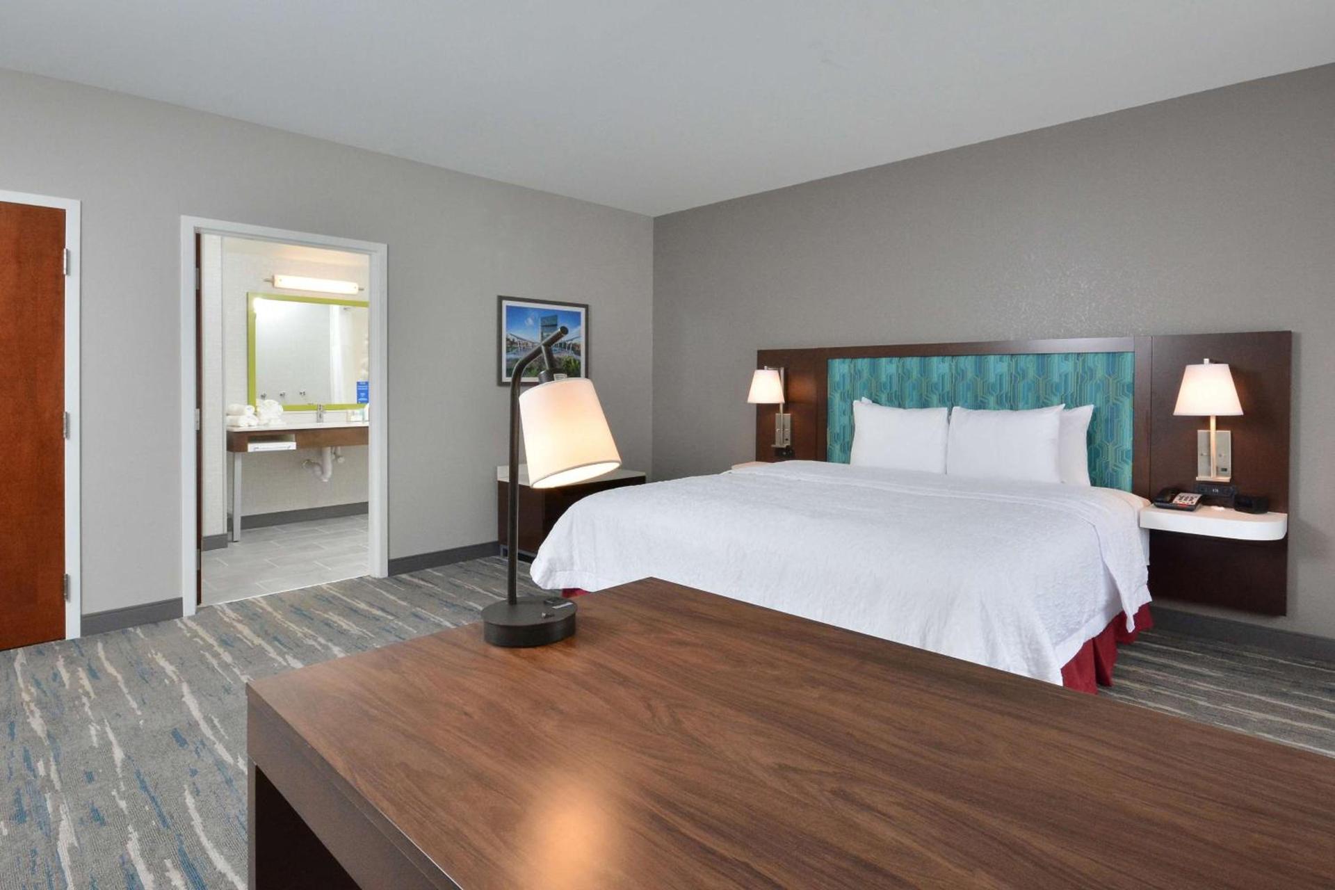 Hampton Inn & Suites Charlotte North I 485 photo 24