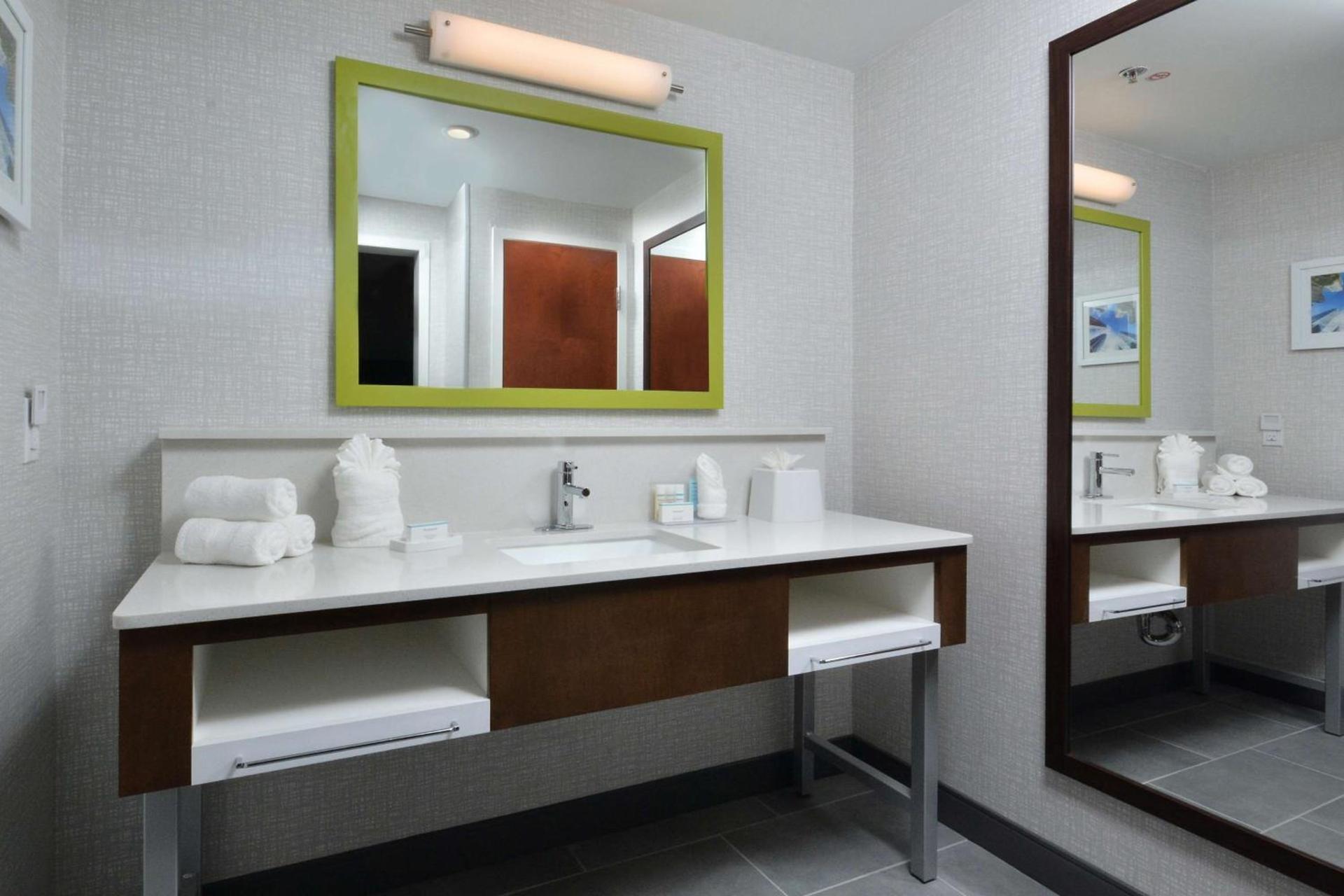 Hampton Inn & Suites Charlotte North I 485 photo 34