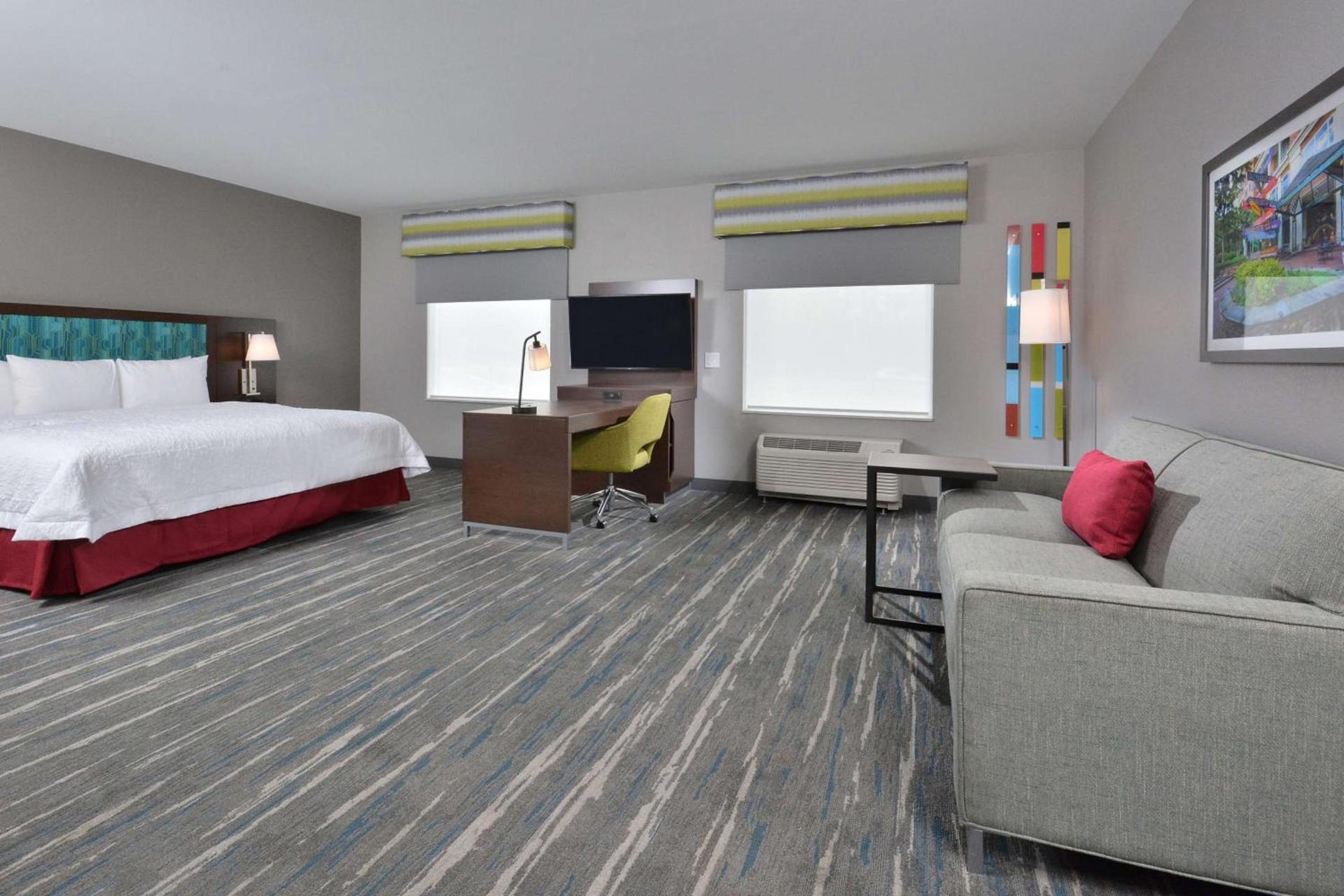 Hampton Inn & Suites Charlotte North I 485 photo 46