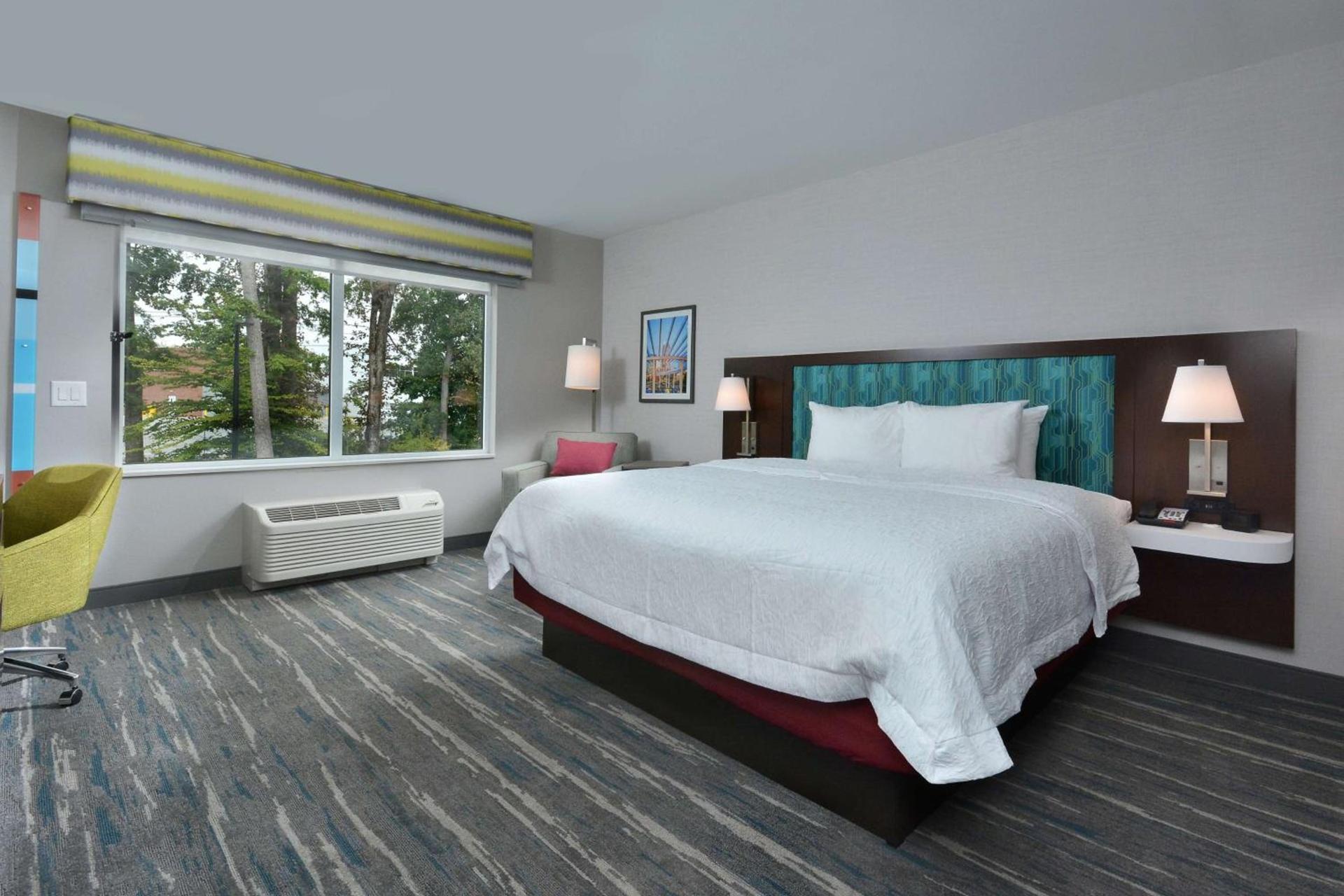 Hampton Inn & Suites Charlotte North I 485 photo 48
