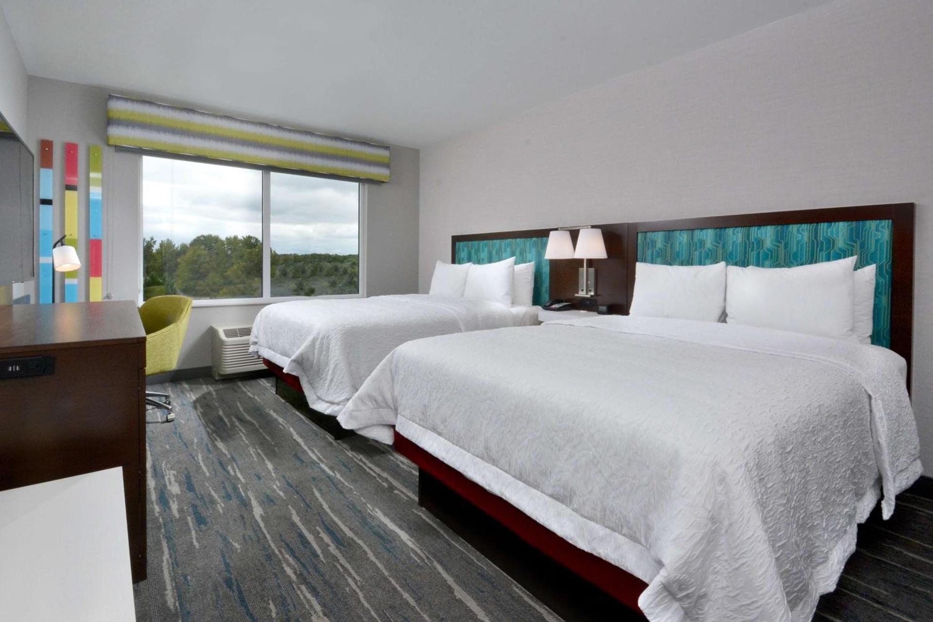 Hampton Inn & Suites Charlotte North I 485 photo 58