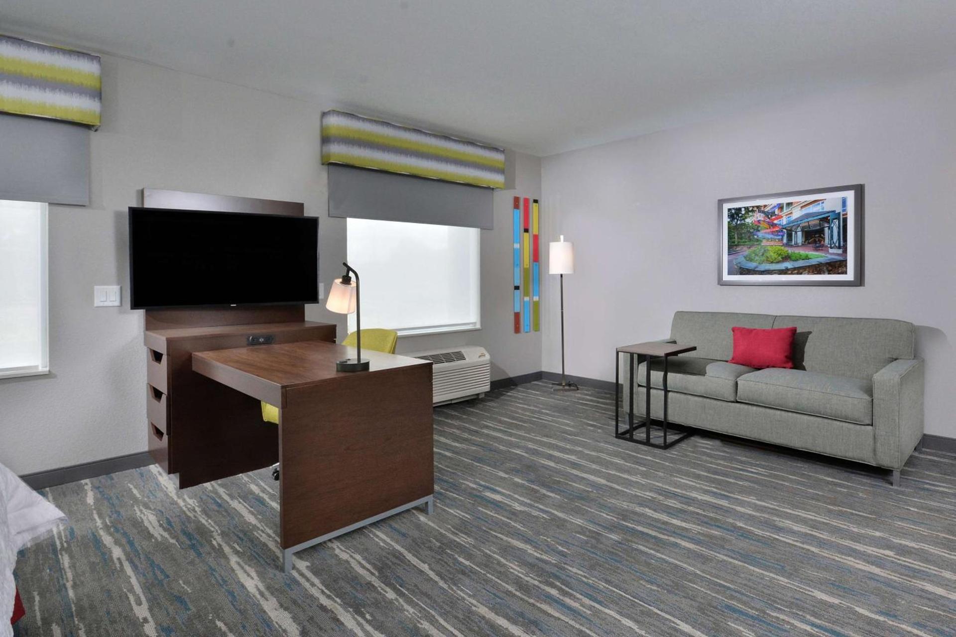 Hampton Inn & Suites Charlotte North I 485 photo 64