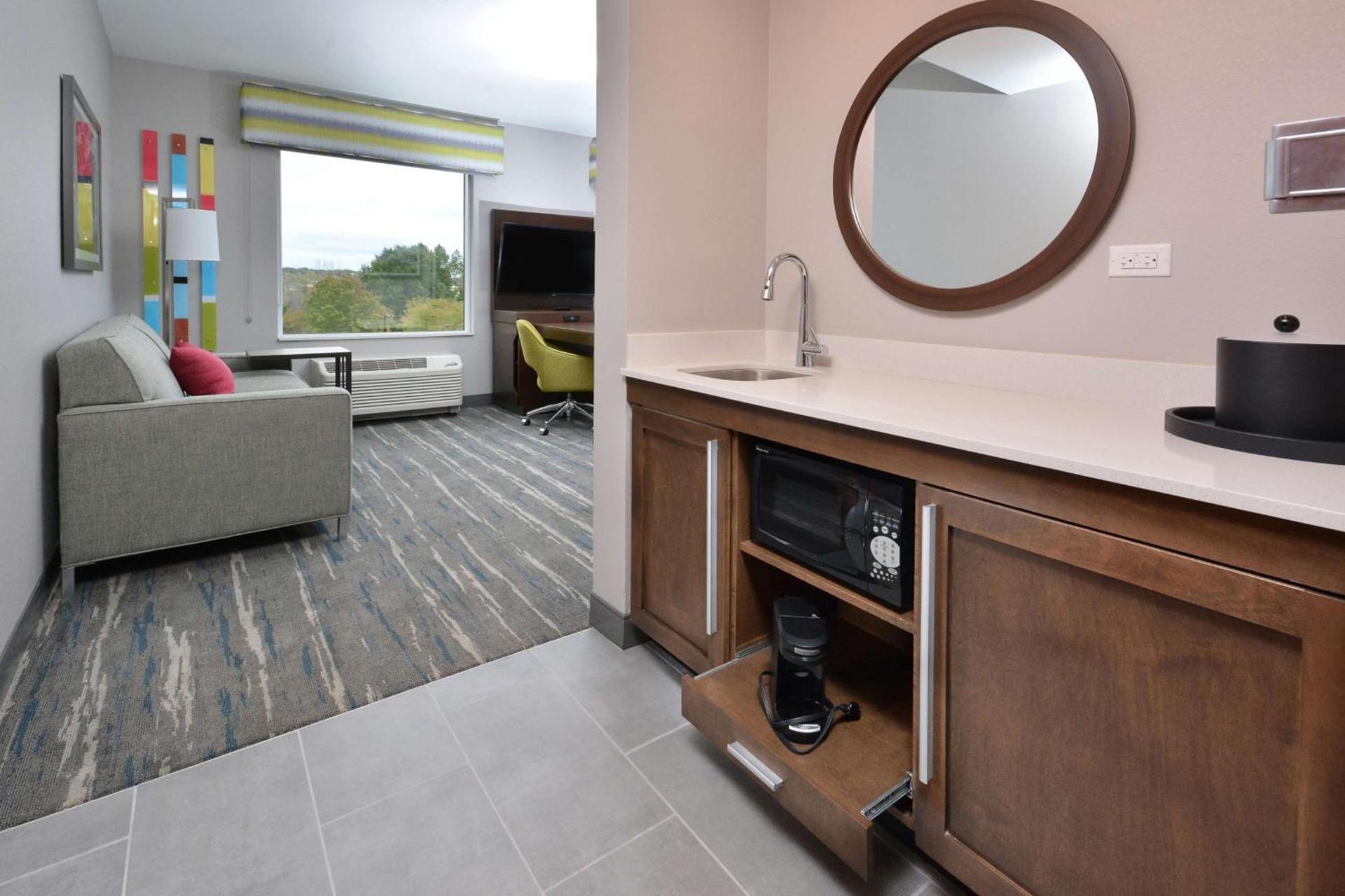 Hampton Inn & Suites Charlotte North I 485 photo 73