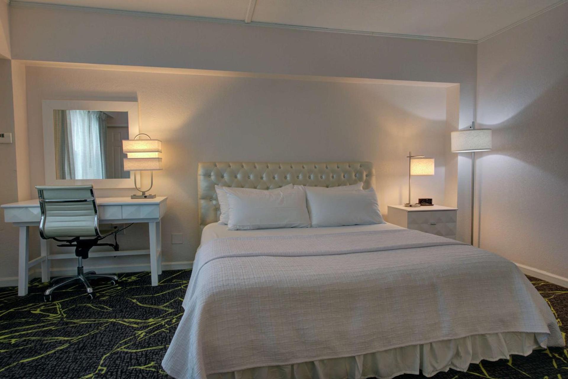 The Roslyn, Tapestry Collection by Hilton photo 23