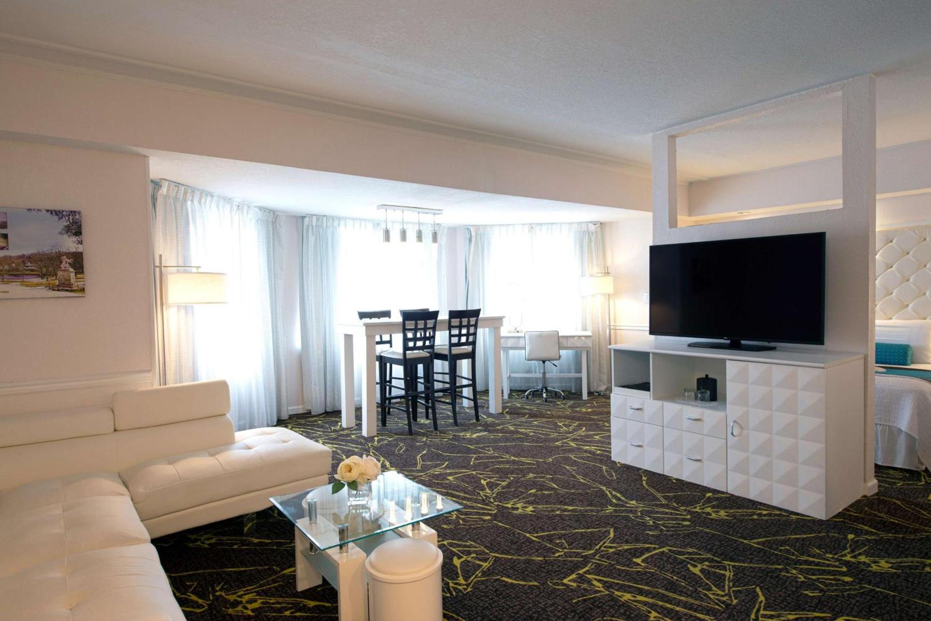 The Roslyn, Tapestry Collection by Hilton photo 35