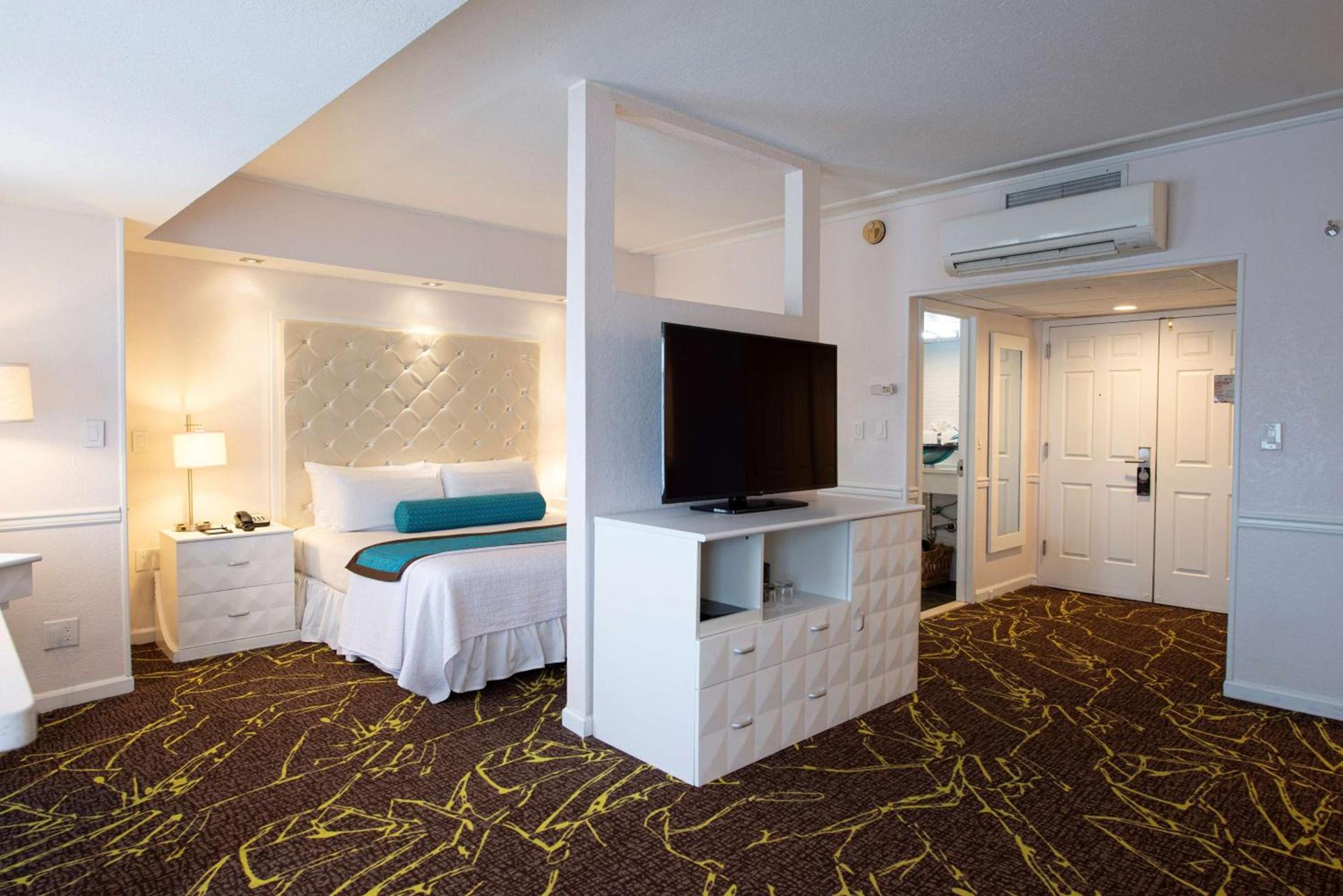 The Roslyn, Tapestry Collection by Hilton photo 36