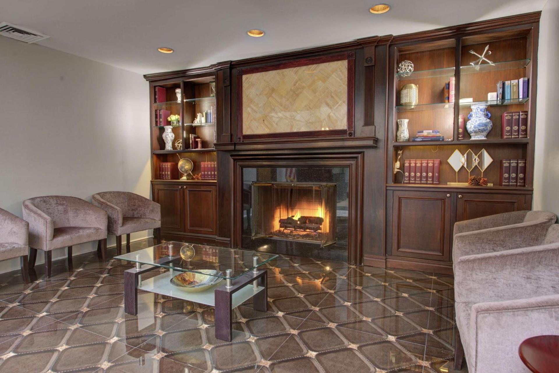 The Roslyn, Tapestry Collection by Hilton photo 37