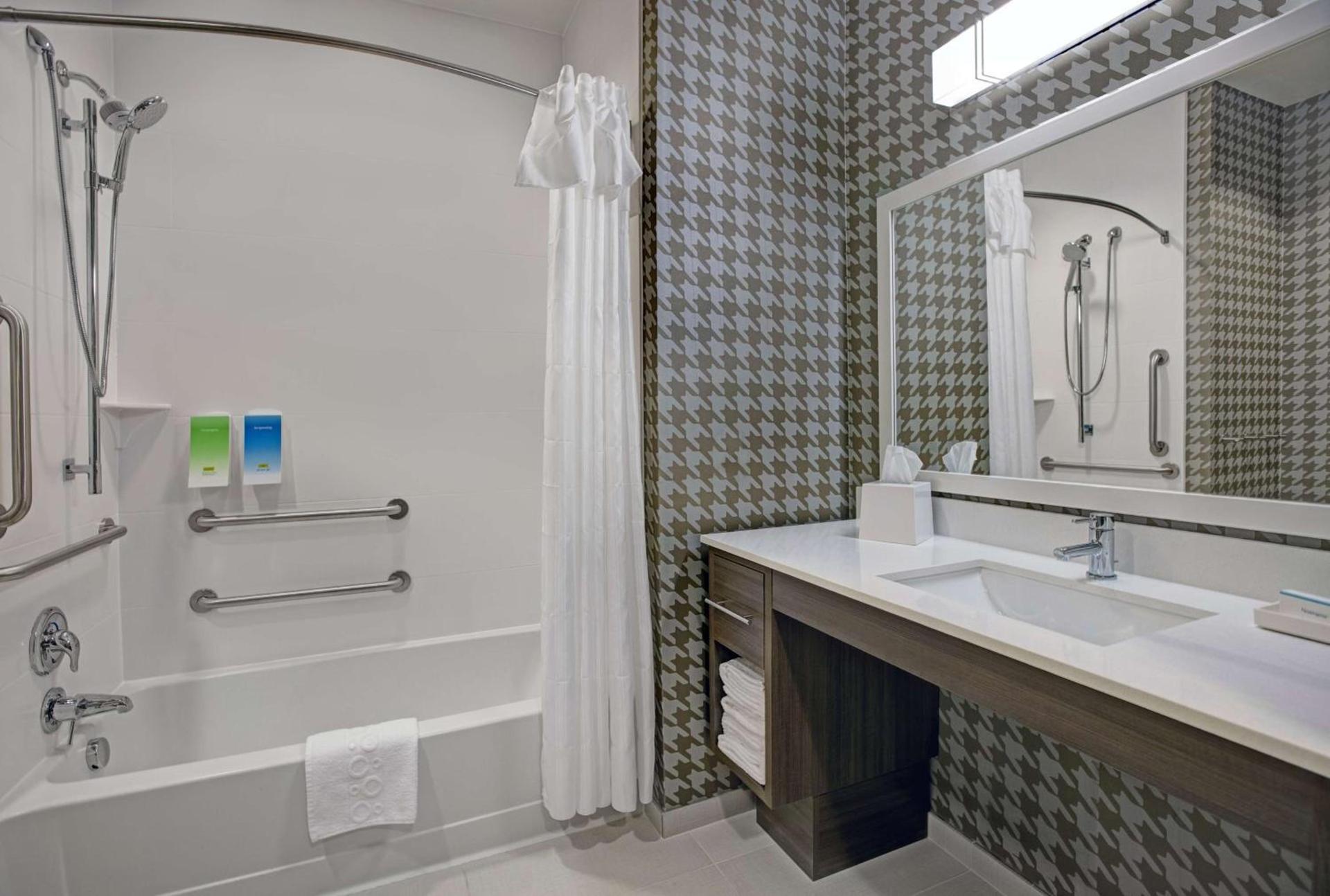 Home2 Suites By Hilton Richmond photo 21