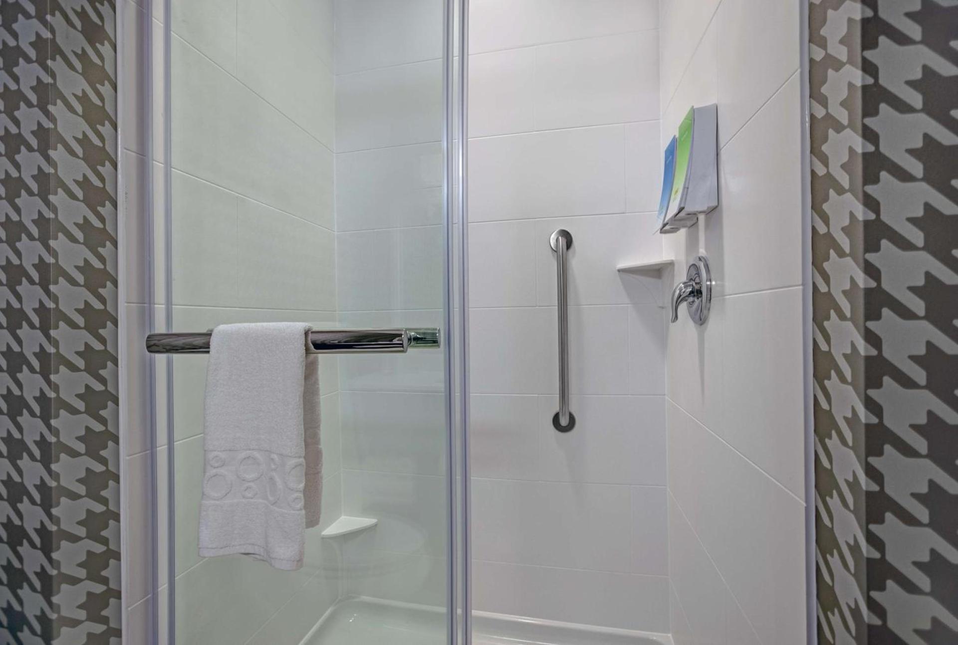 Home2 Suites By Hilton Richmond photo 24