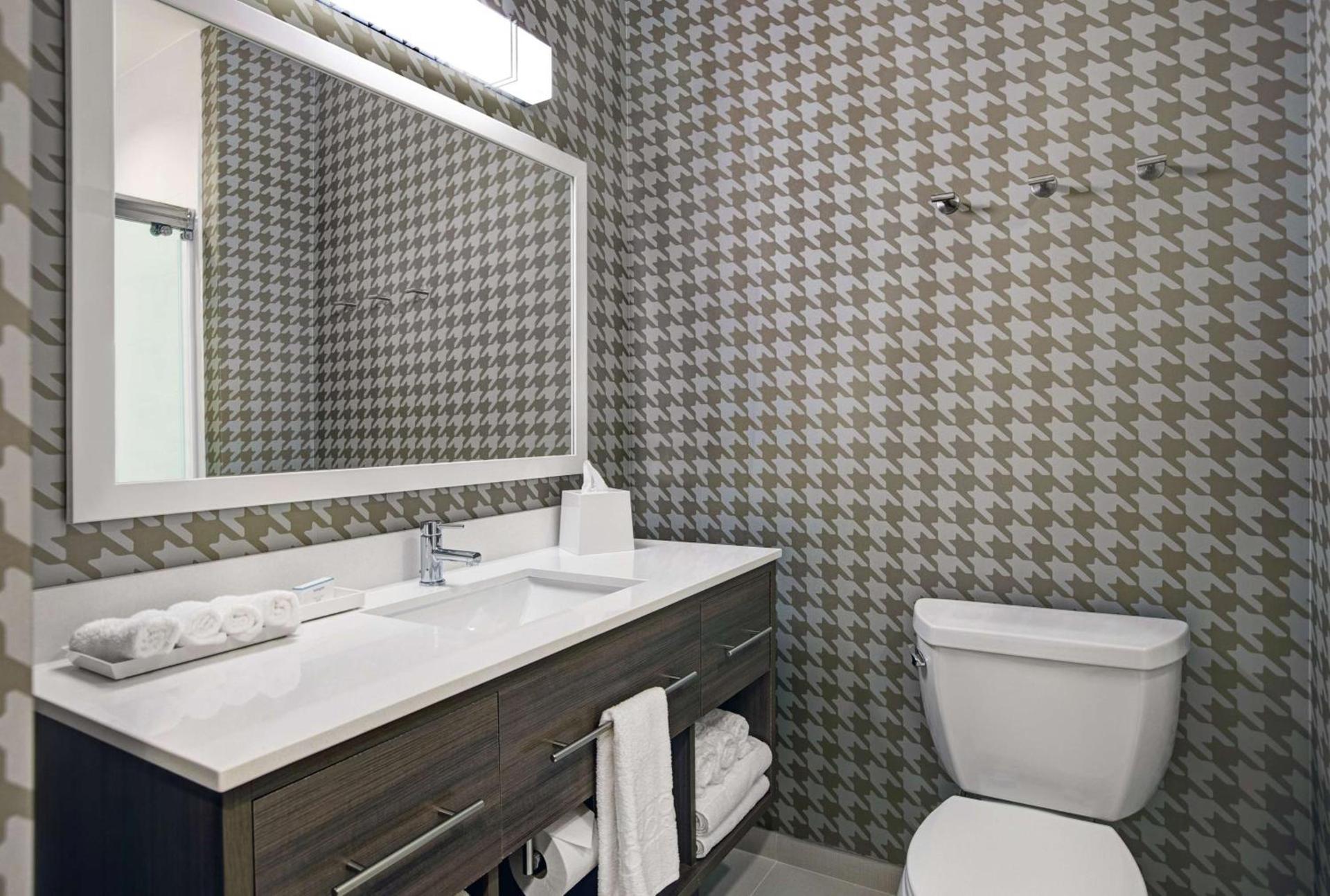 Home2 Suites By Hilton Richmond photo 28