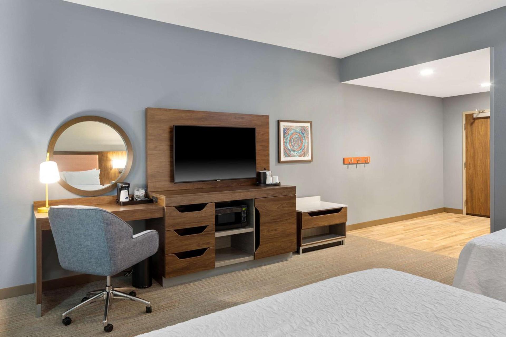 Hampton Inn Circleville, Oh photo 29